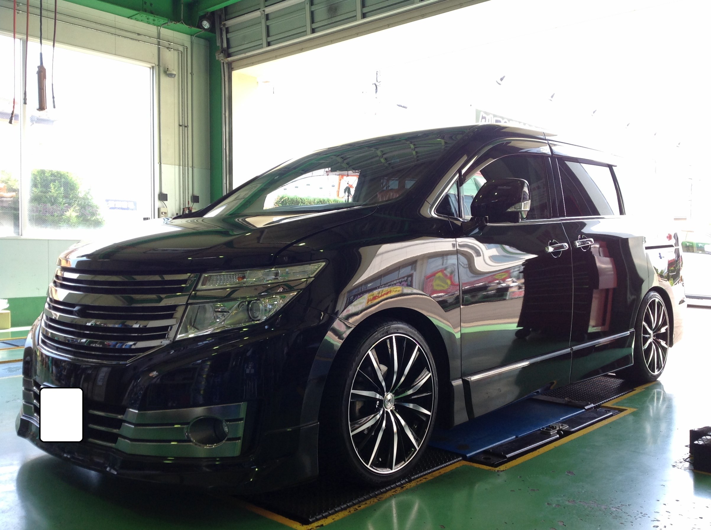 PE52 エルグランド HIDバルブ交換 FOGバルブLED化 | 店舗お