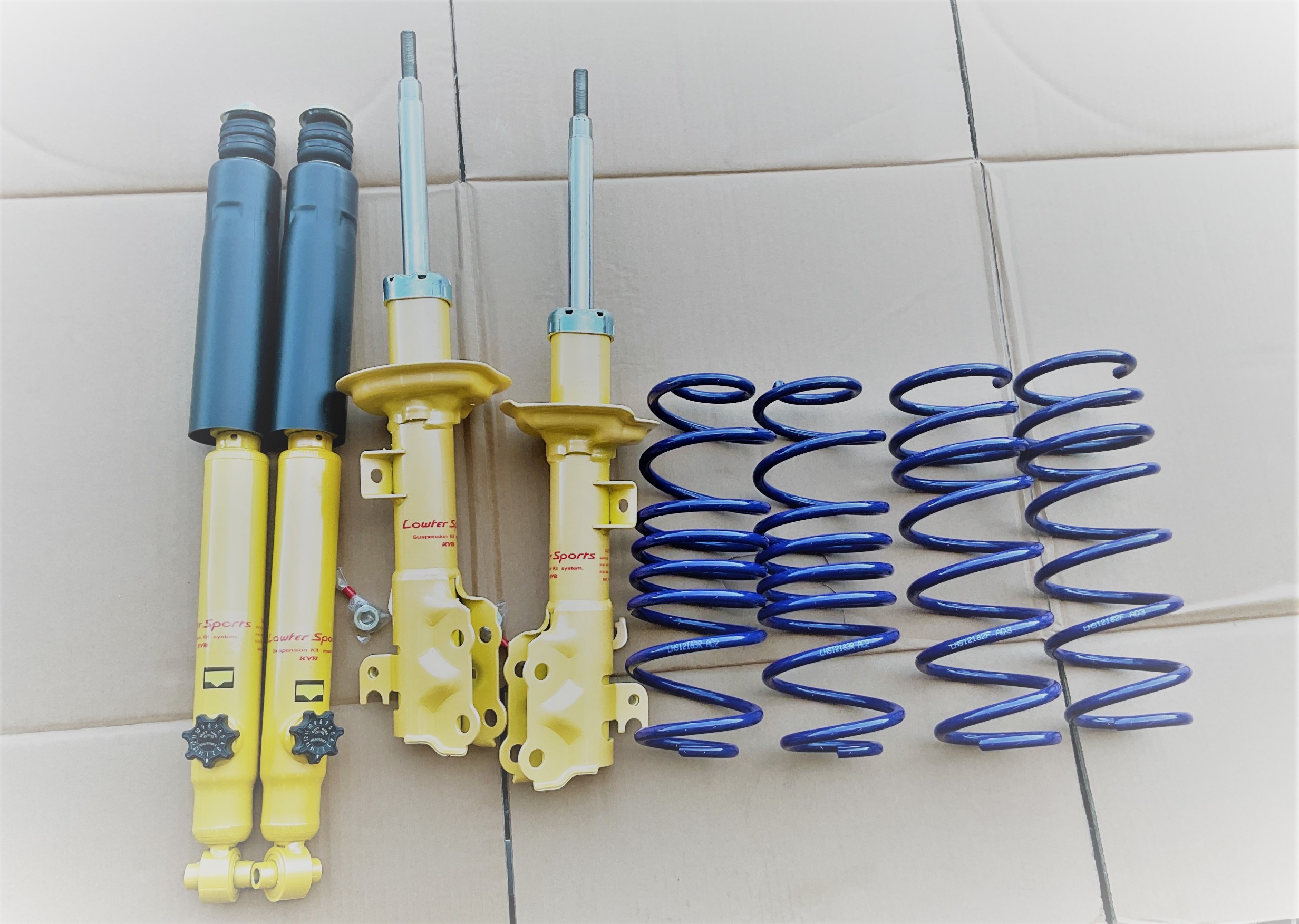 ホンダJG3型N-ONE RS、ダウンサスとショックアブソーバーセット