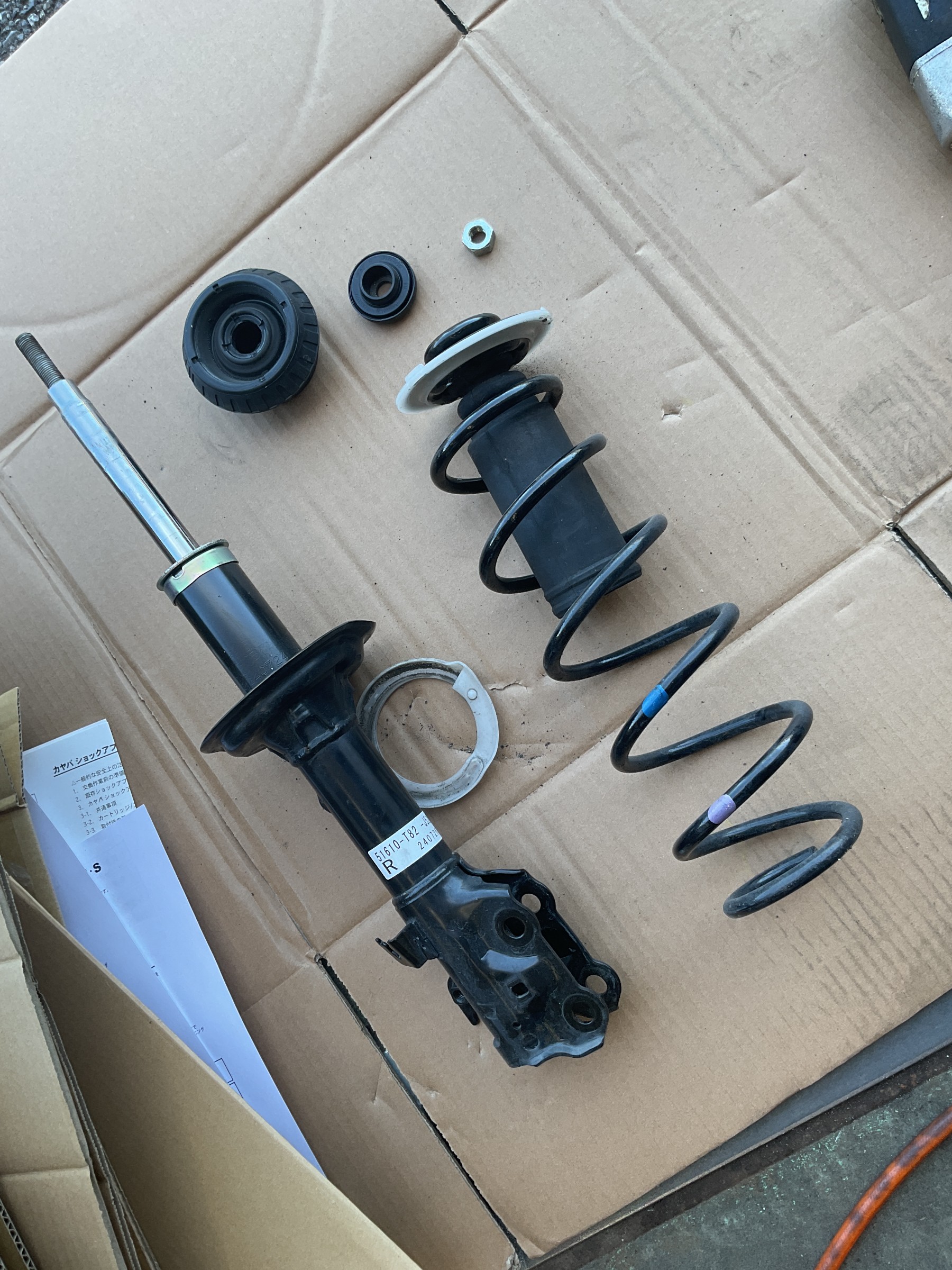 ホンダJG3型N-ONE RS、ダウンサスとショックアブソーバーセットのお