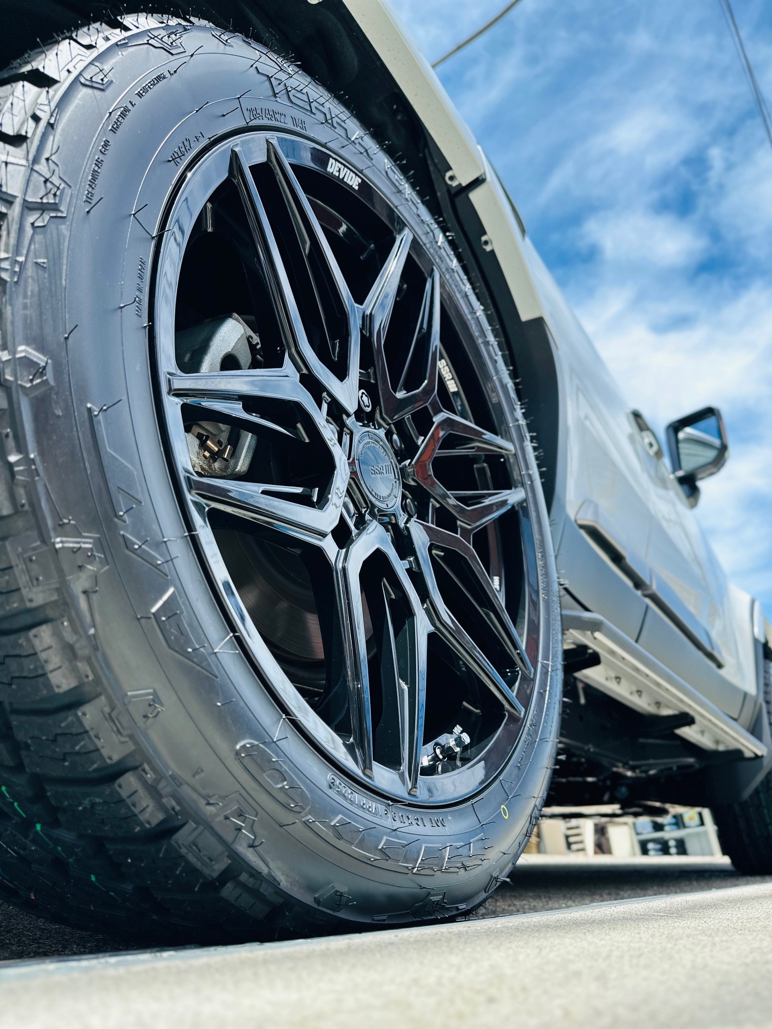 ランクル250 SSR ディバイド LG-F 22インチ 取付 | 店舗おススメ情報