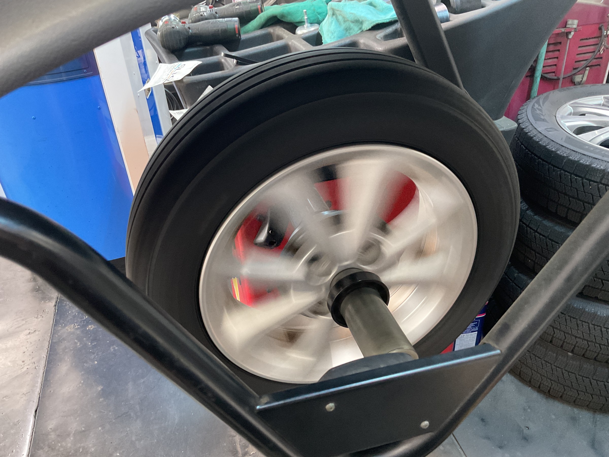 タイヤ館三原　タイヤ交換