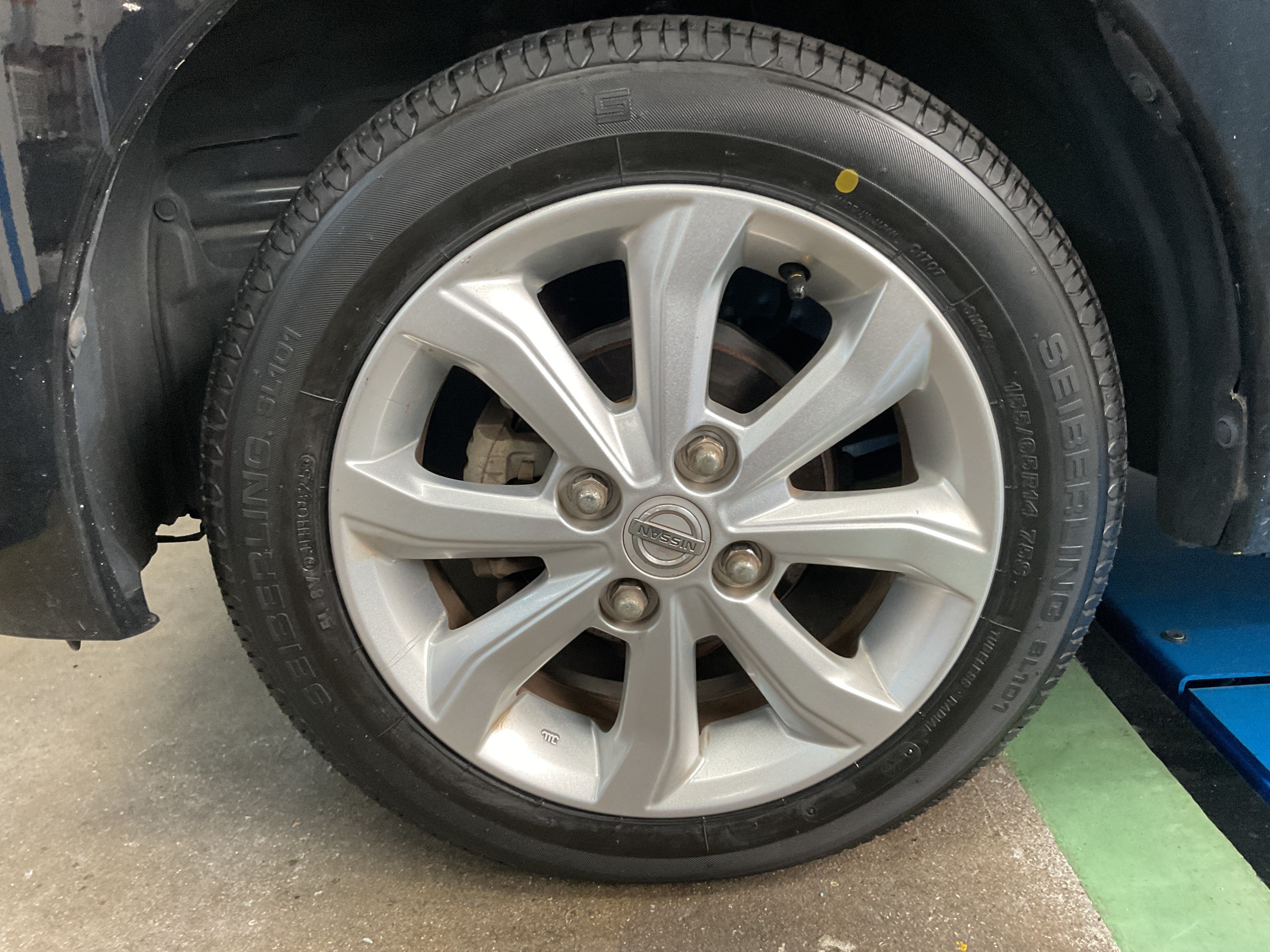 タイヤ交換　タイヤ館三原