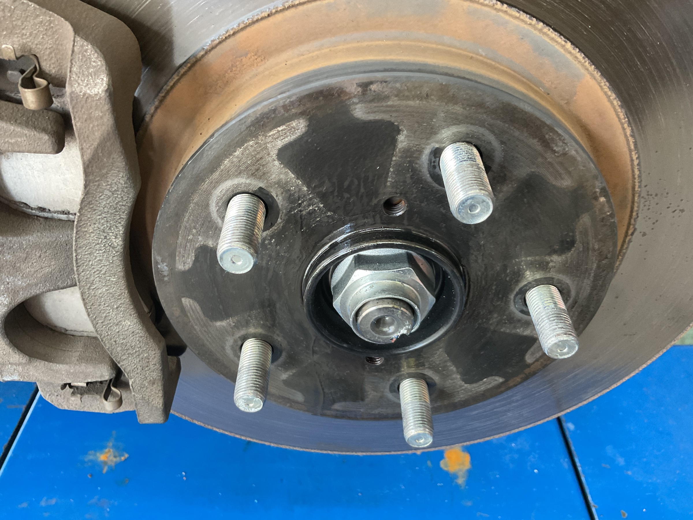 タイヤ交換　タイヤ館三原