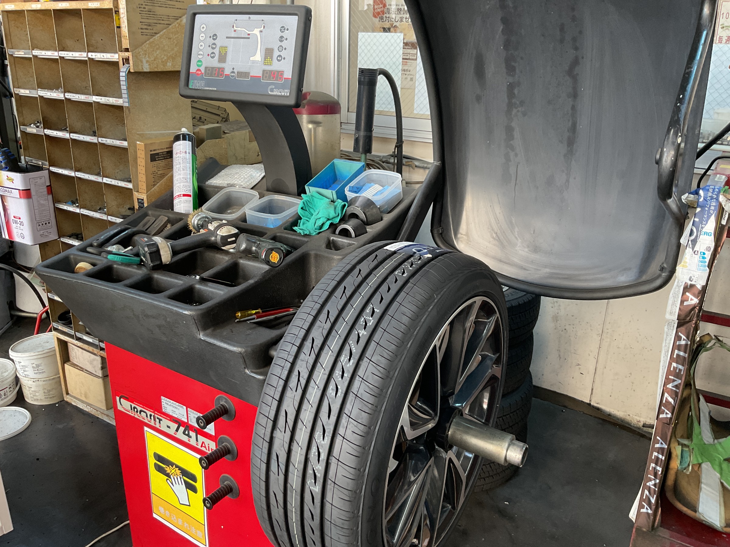 タイヤ交換　タイヤ館三原