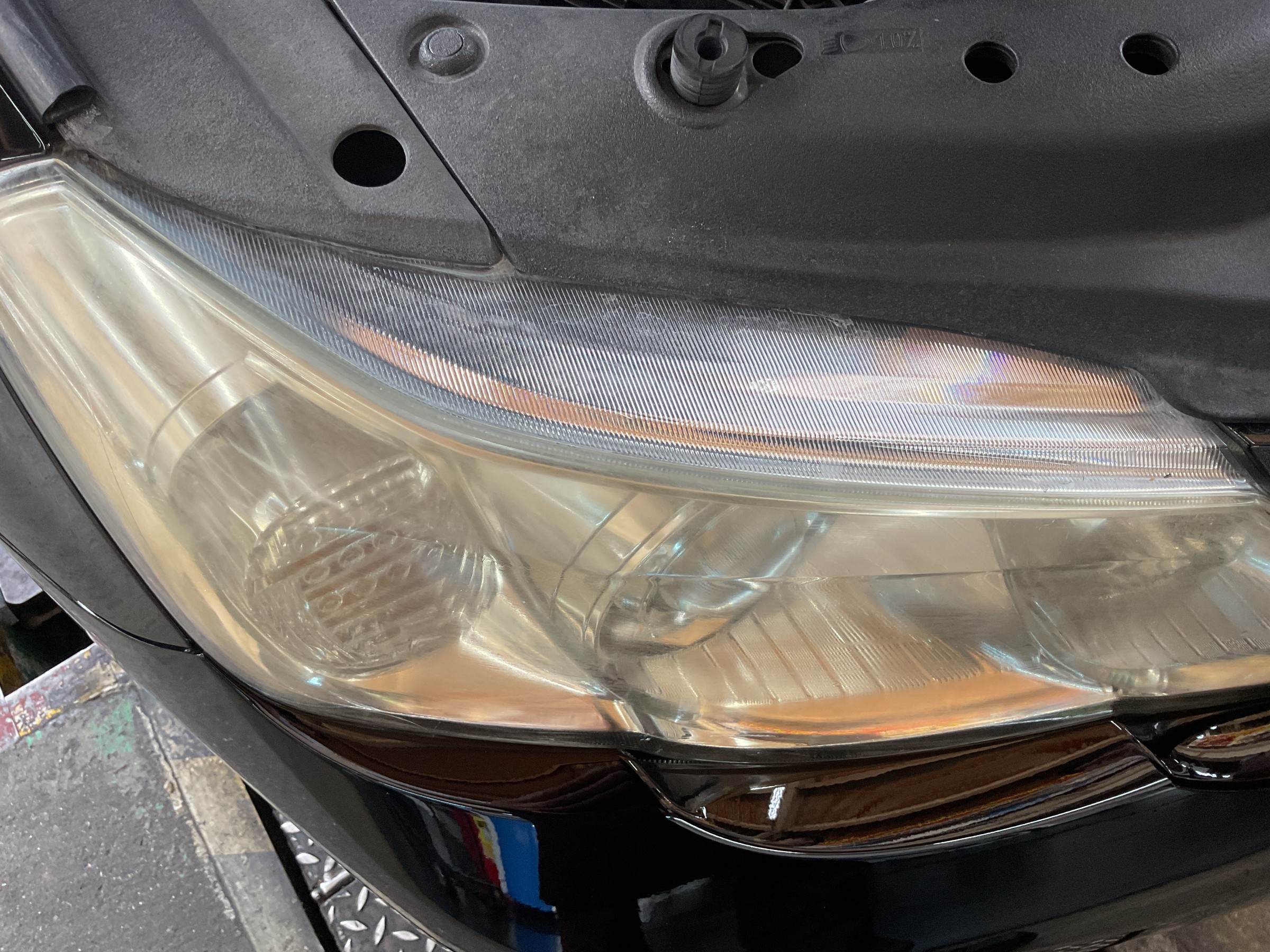 タイヤ館三原　ヘッドライトコーティング