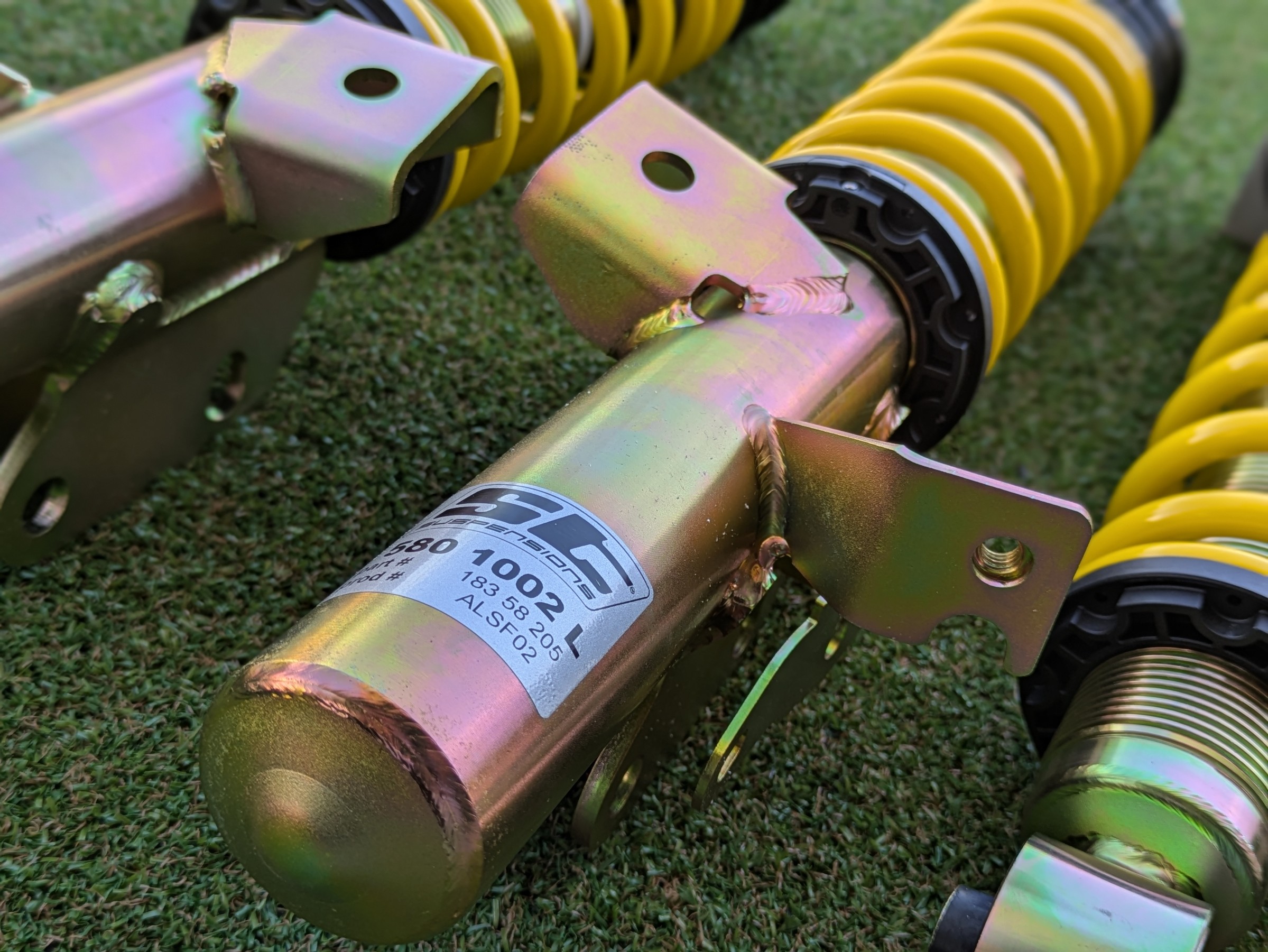 GR86の走りをワクワクさせる車高調あります！【ST・XA】 | 店舗お