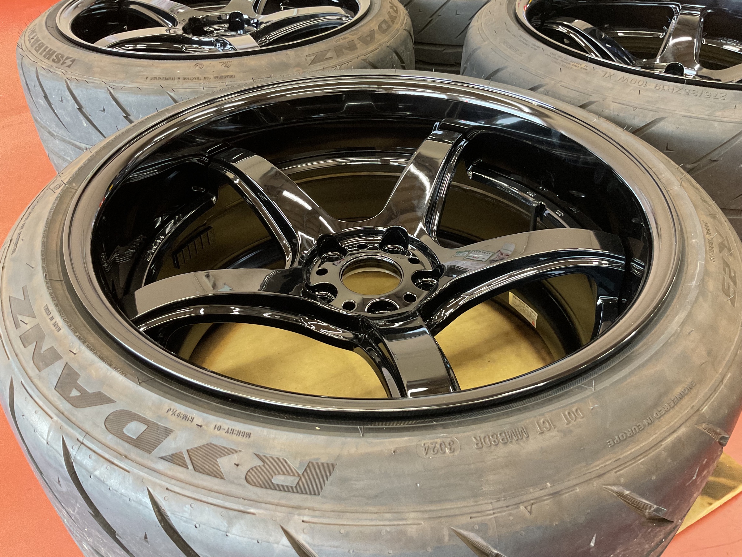 特注！【WORK T5R/2P】アルミホイール | 店舗おススメ情報 | タイヤ館