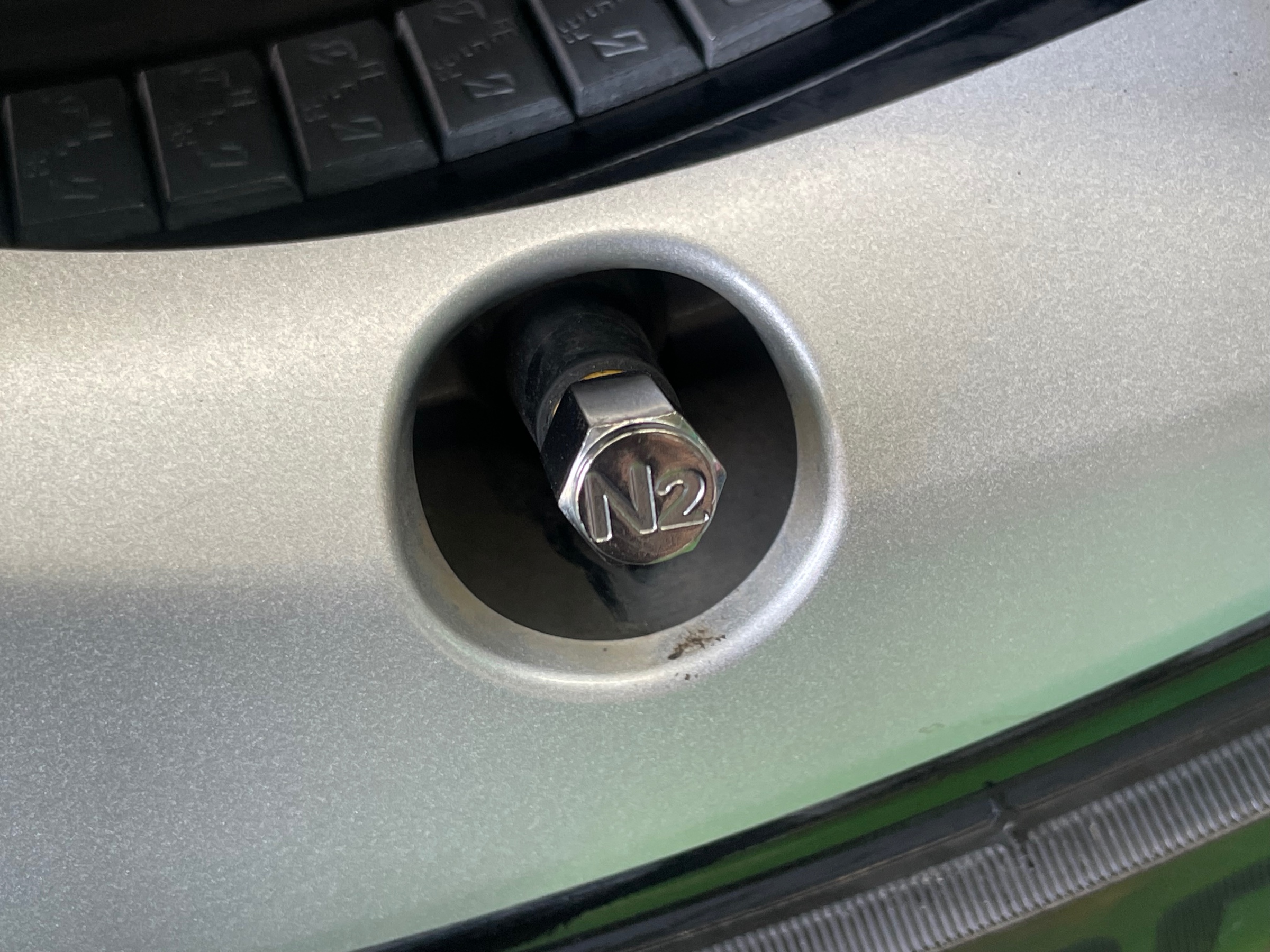 タイヤ館土山 トヨタ プリウス ZVW50　タイヤ交換