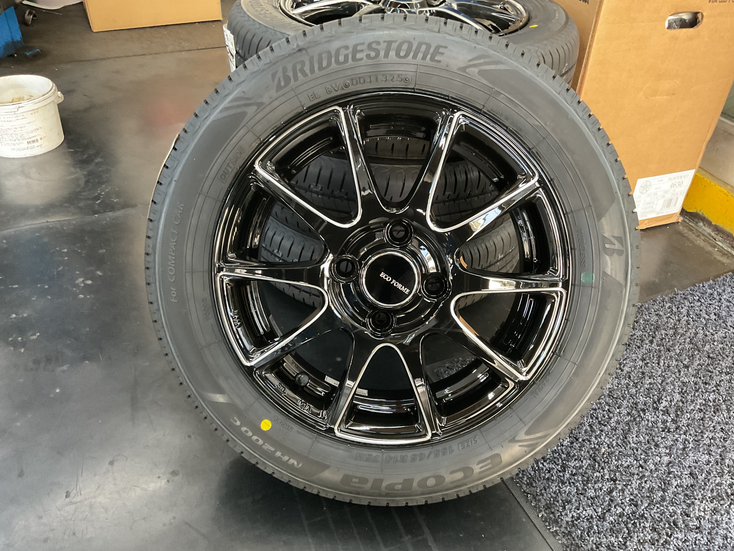ダイハツ タント ECO FORME CRS23 14インチ取付 | 店舗おススメ情報