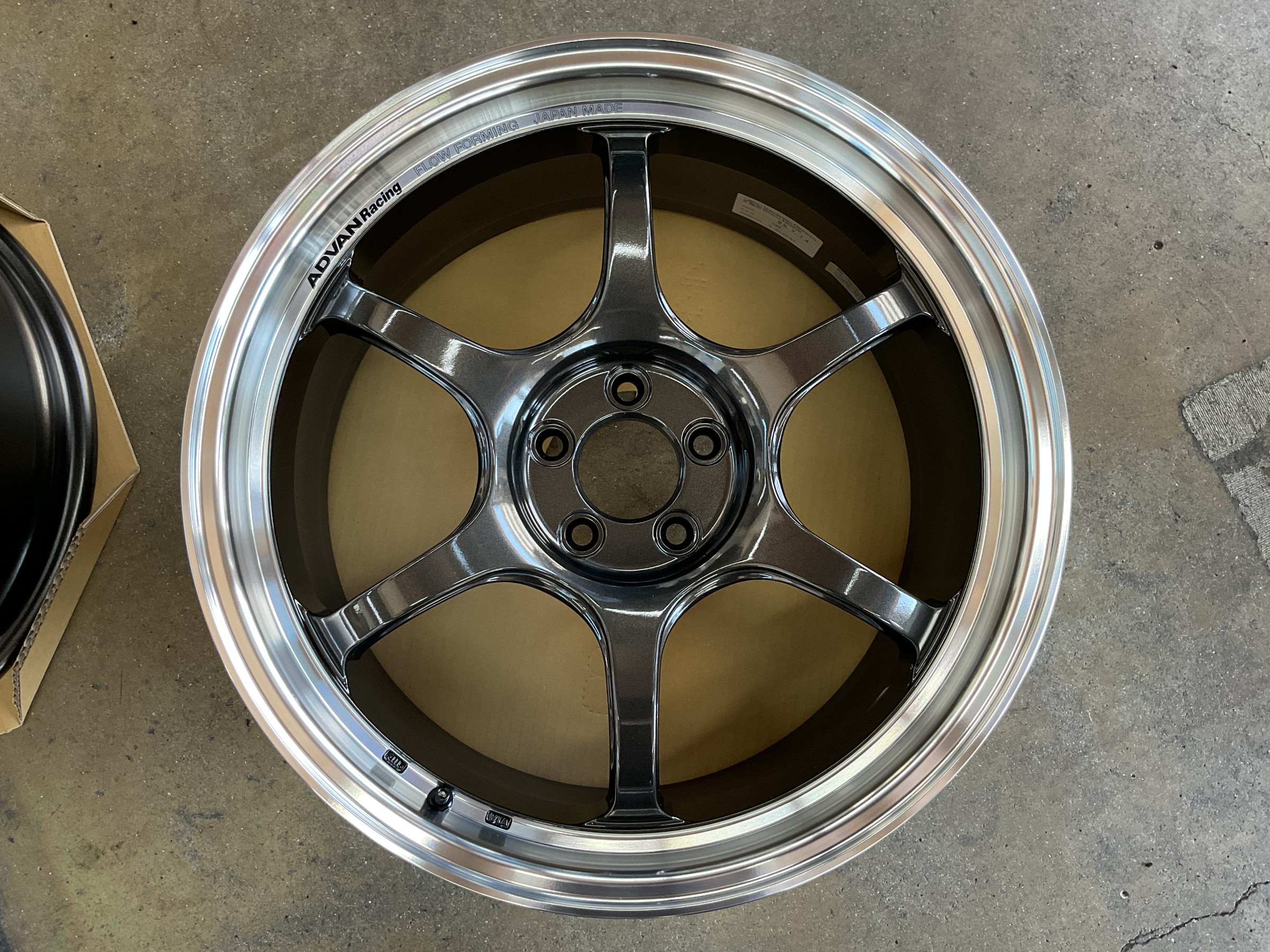 タイヤ館三原　タイヤ交換