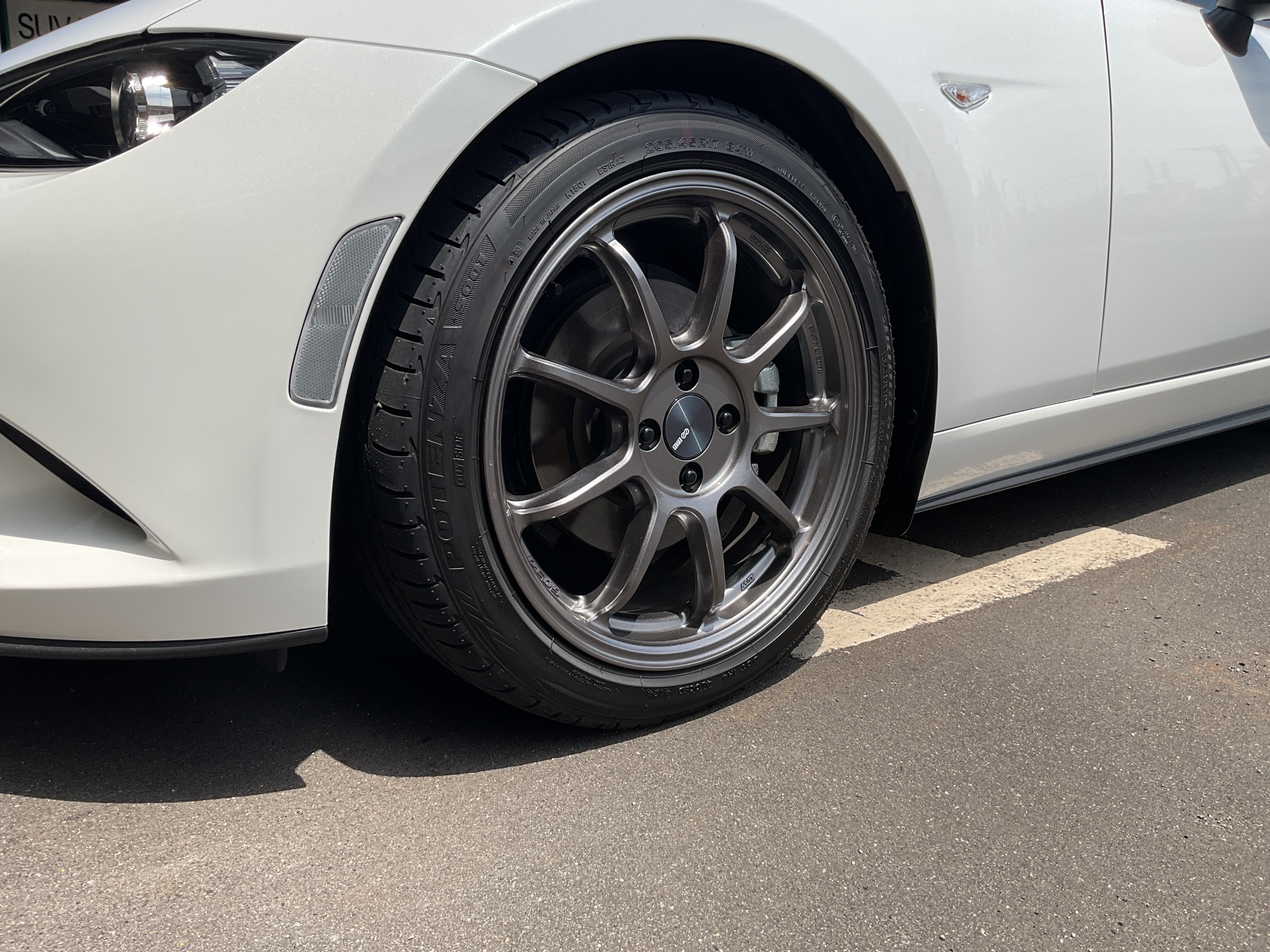 マツダNDERE型ロードスターRF、白いアルミホイールに交換