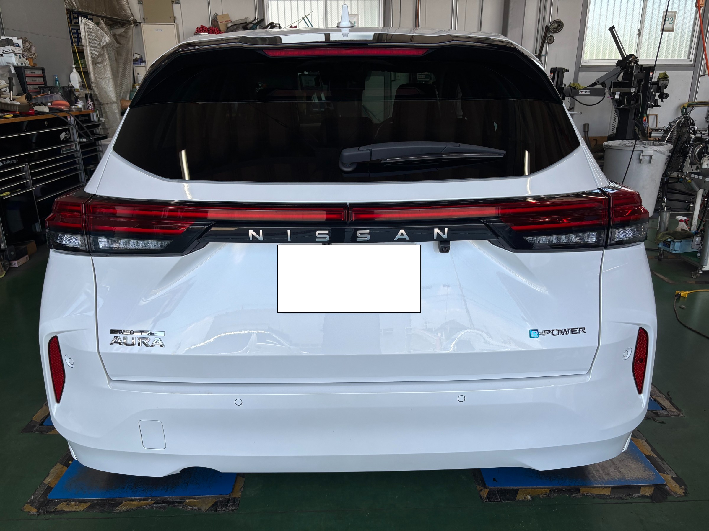 ごめま商店様　リアガーニッシュ AUTOMAX izumi DP3 (1本分) リアゲート ガーニッシュ メッキ