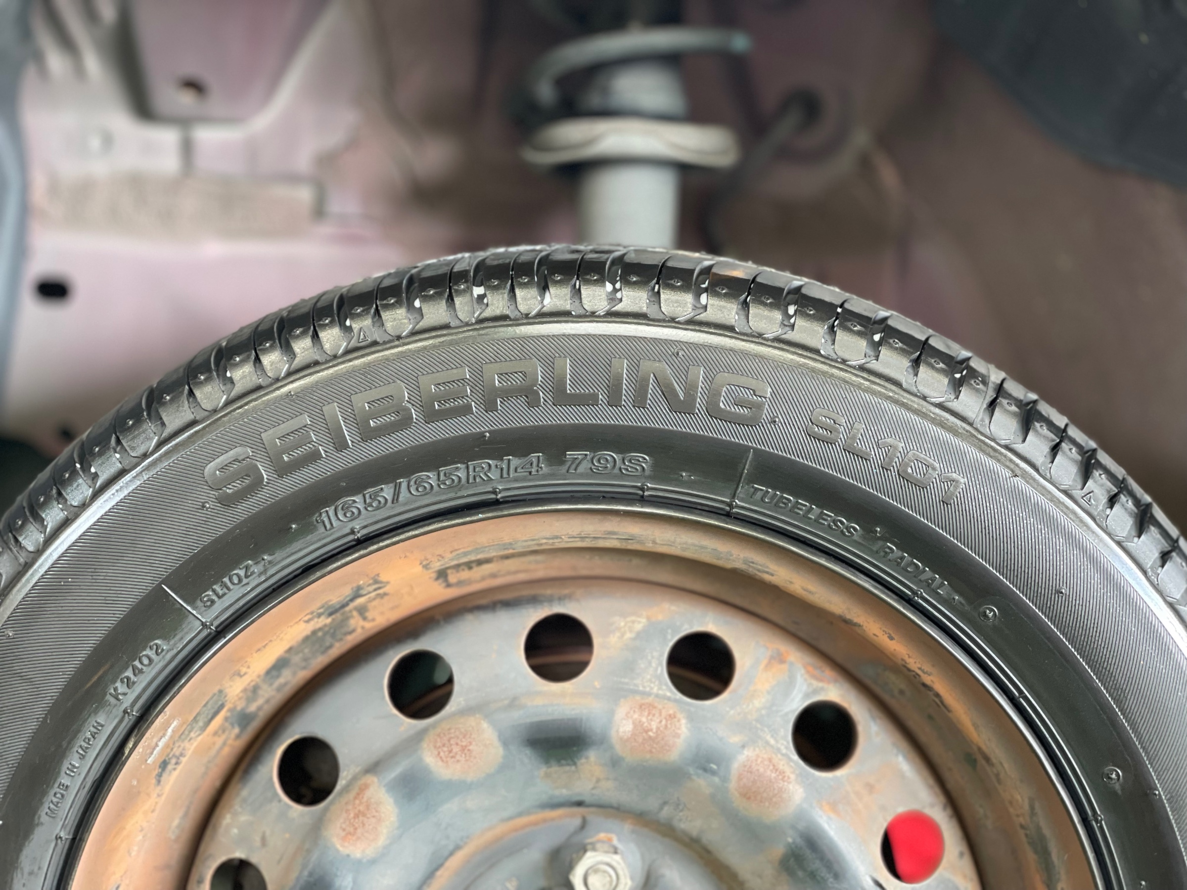 タイヤ館土山 トヨタ パッソ M700A　タイヤ交換