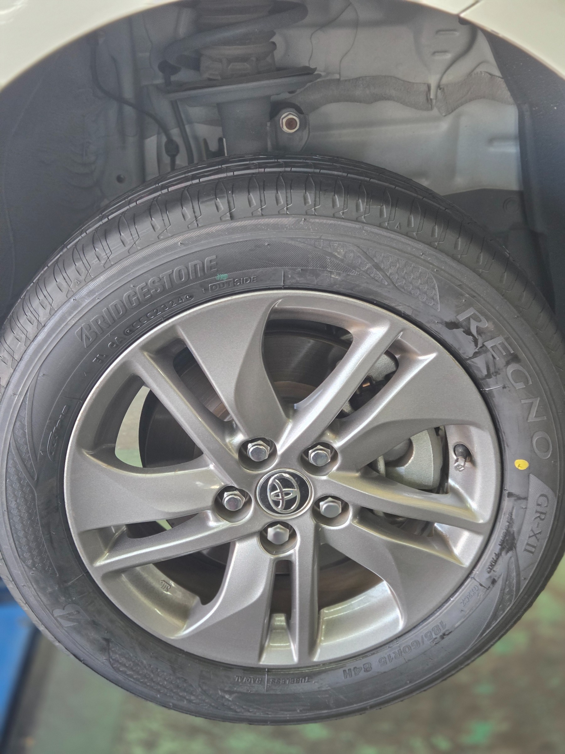 レグノGR-XⅡ185/60R15 