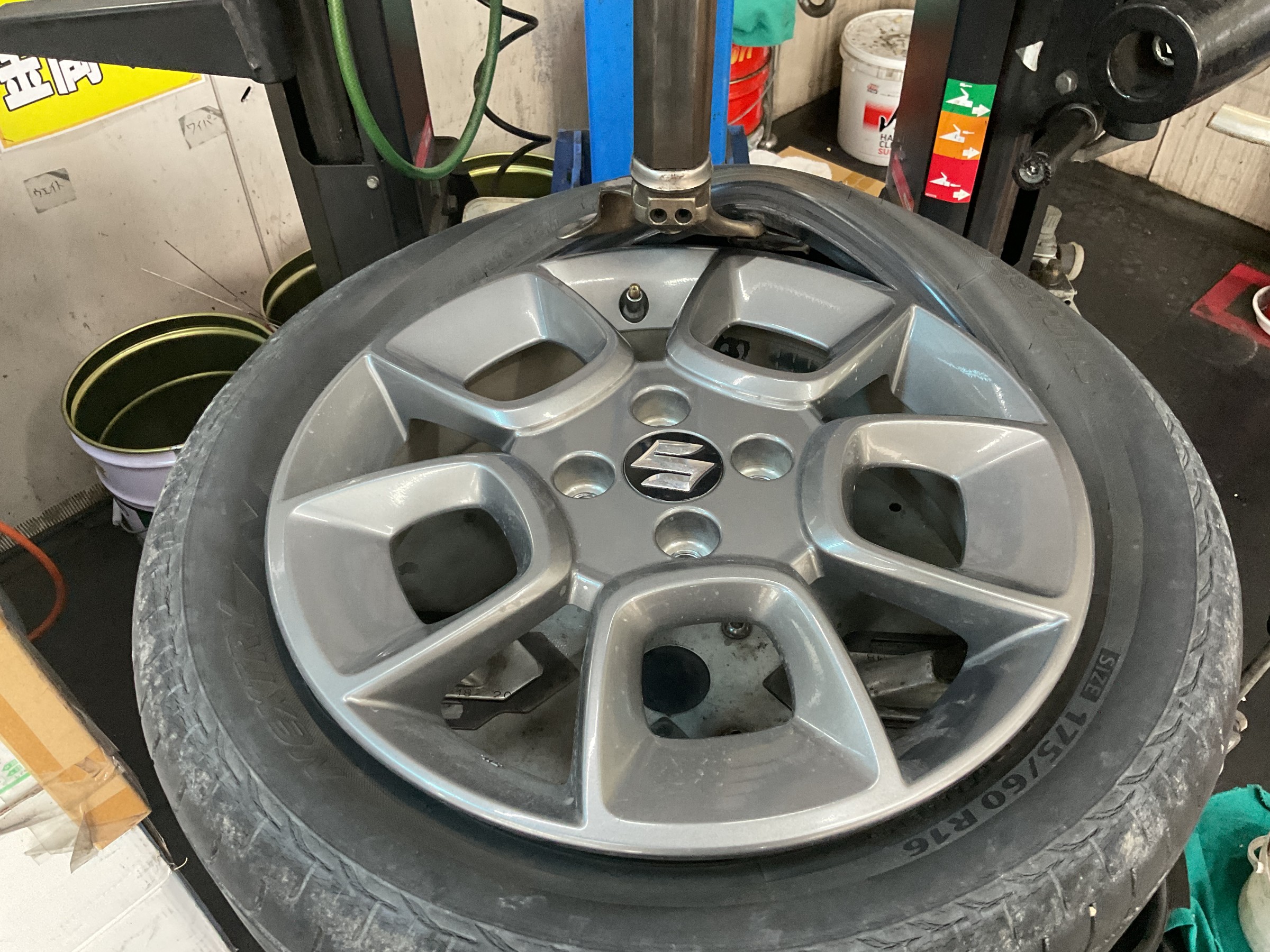 タイヤ館三原　タイヤ交換