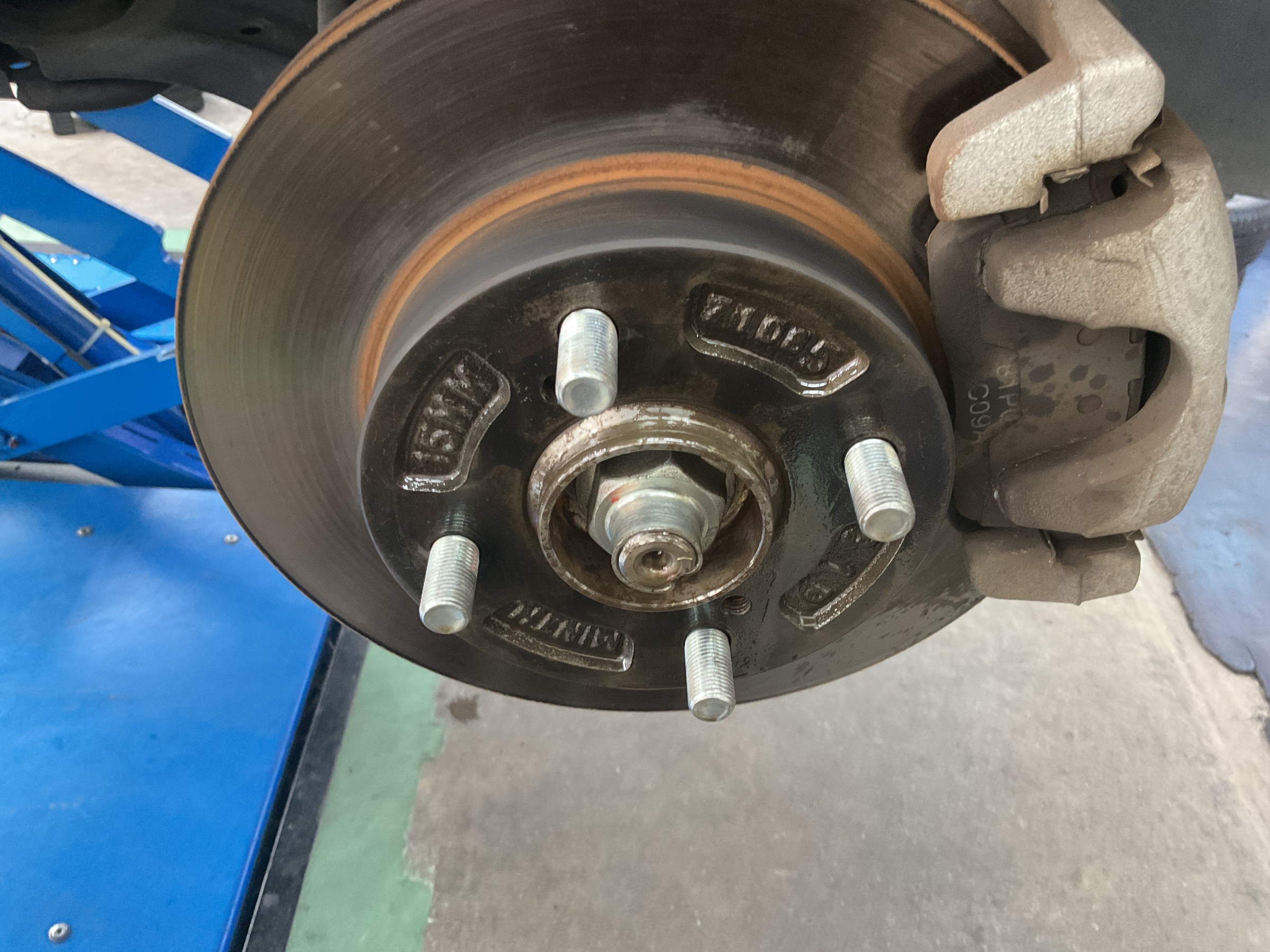 タイヤ館三原　タイヤ交換