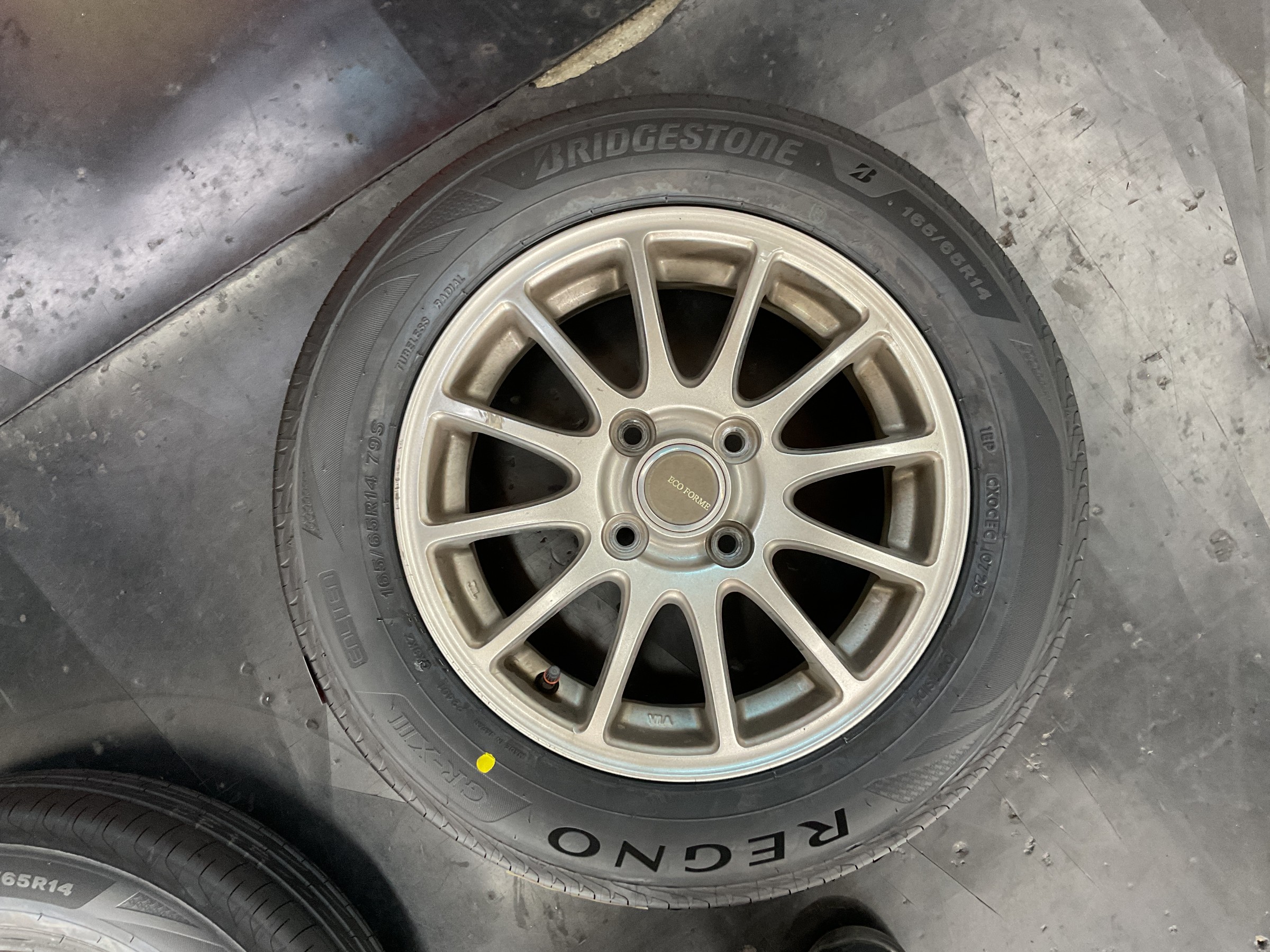 タイヤ交換　タイヤ館三原