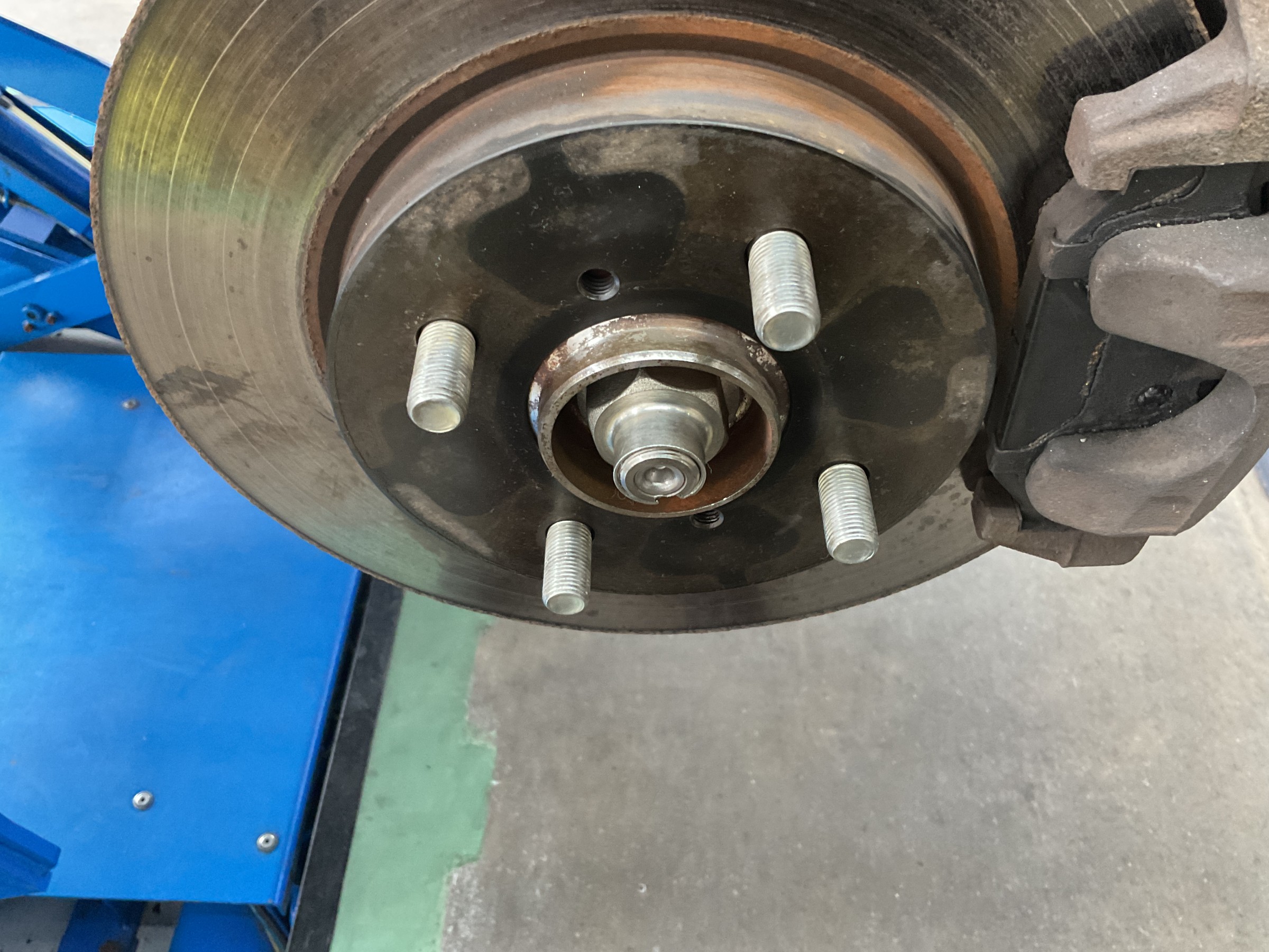 タイヤ交換　タイヤ館三原