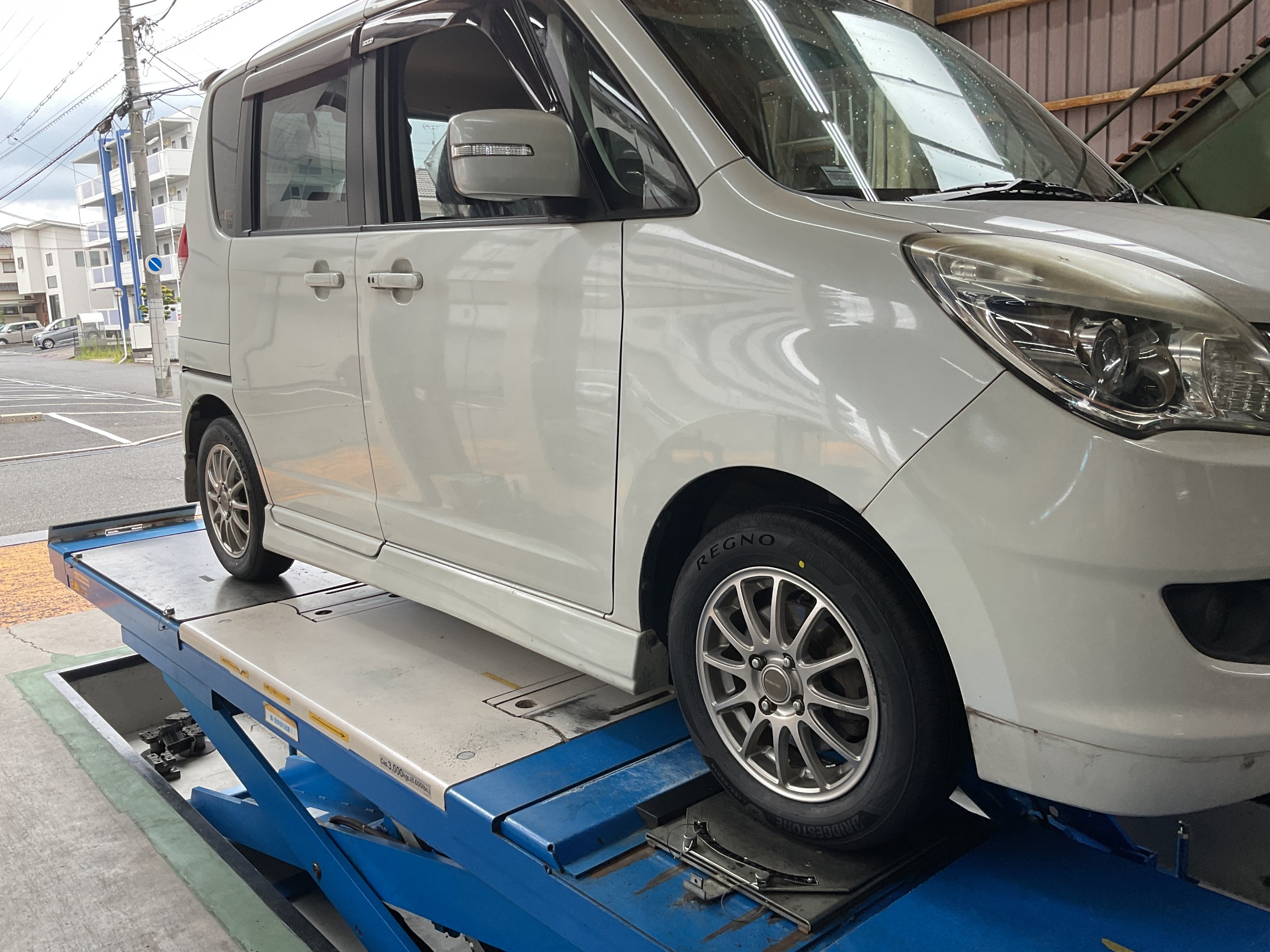 タイヤ交換　タイヤ館三原