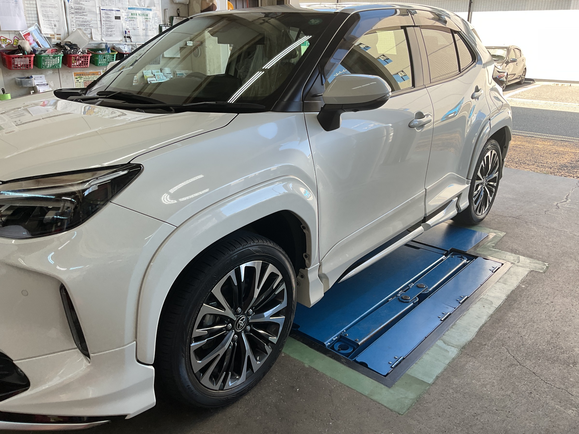 タイヤ館三原　タイヤ交換