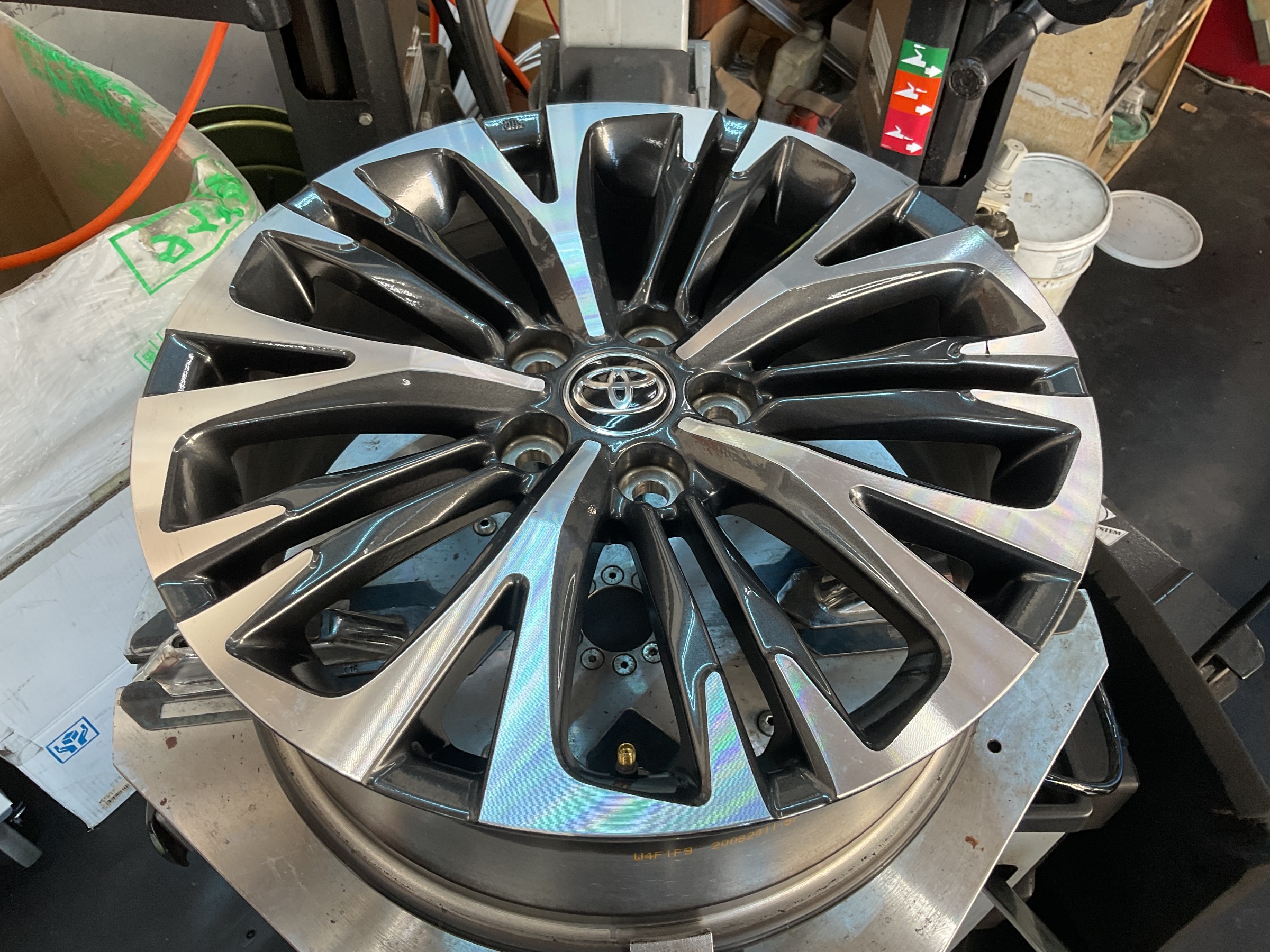 タイヤ館三原　タイヤ交換