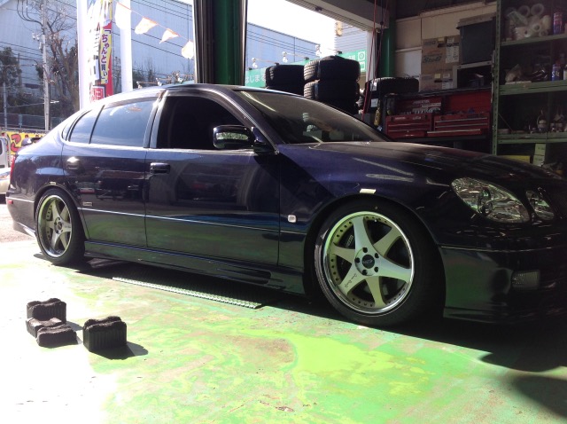 Jzs161 アリスト ポテンザs001交換 アライメント トヨタ アリスト サービス事例 タイヤ館 ジャパン宮前 神奈川県のタイヤ カー用品ショップ タイヤからはじまる トータルカーメンテナンス タイヤ館グループ
