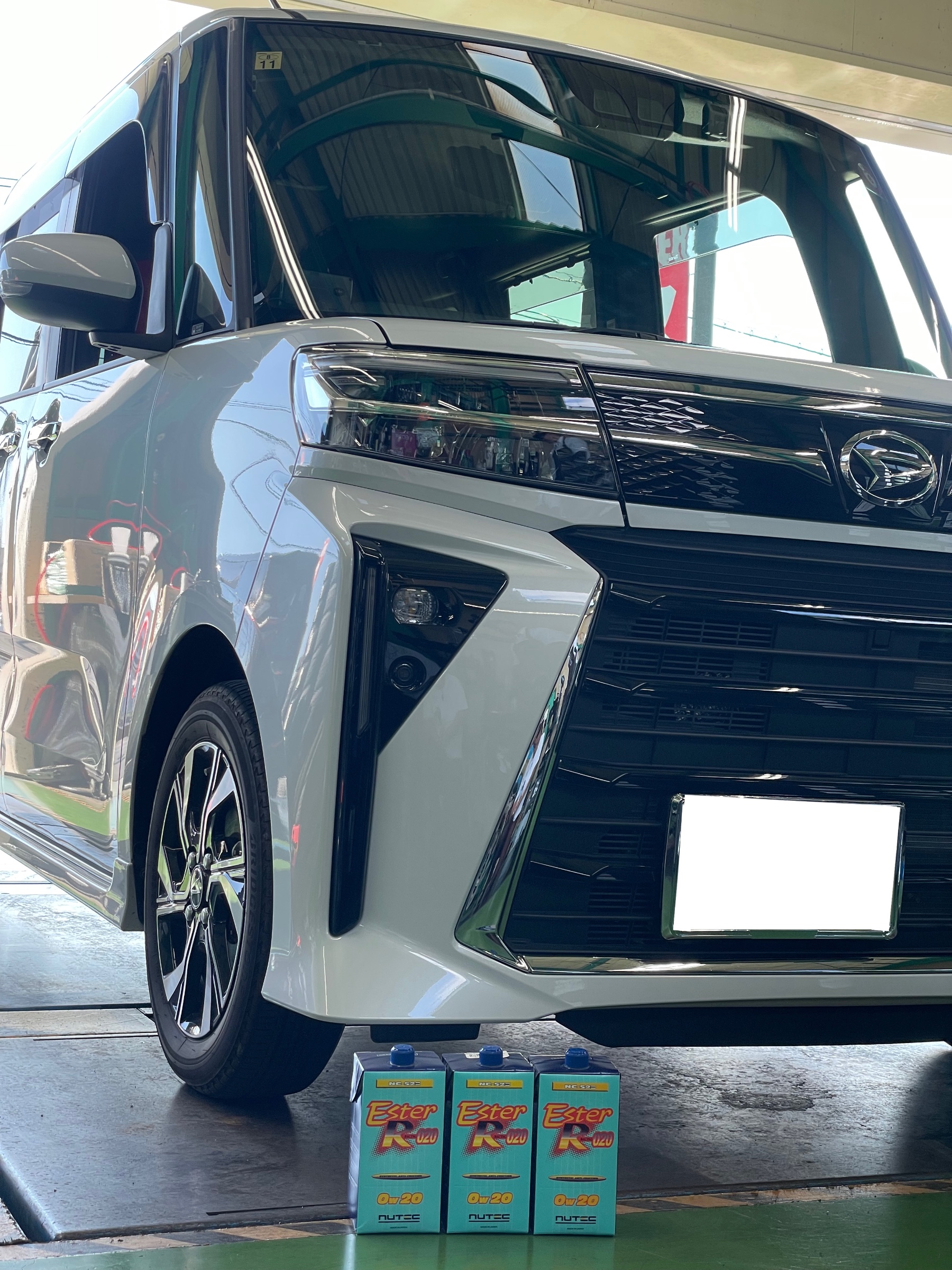 タイヤ館土山 ダイハツ タントカスタム LA650S エンジンオイル交換