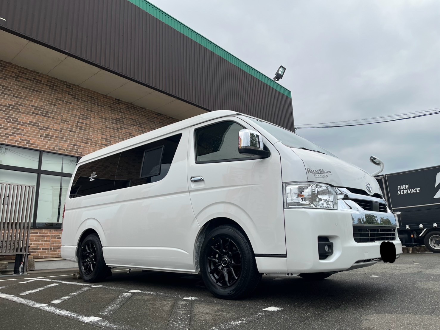 ハイエース 200系 エックス アルミホイール 16インチ美品最終値下げ TRD USトヨタ 純正品 ハイエース 200系 25mmオーバーフェンダー必須 16