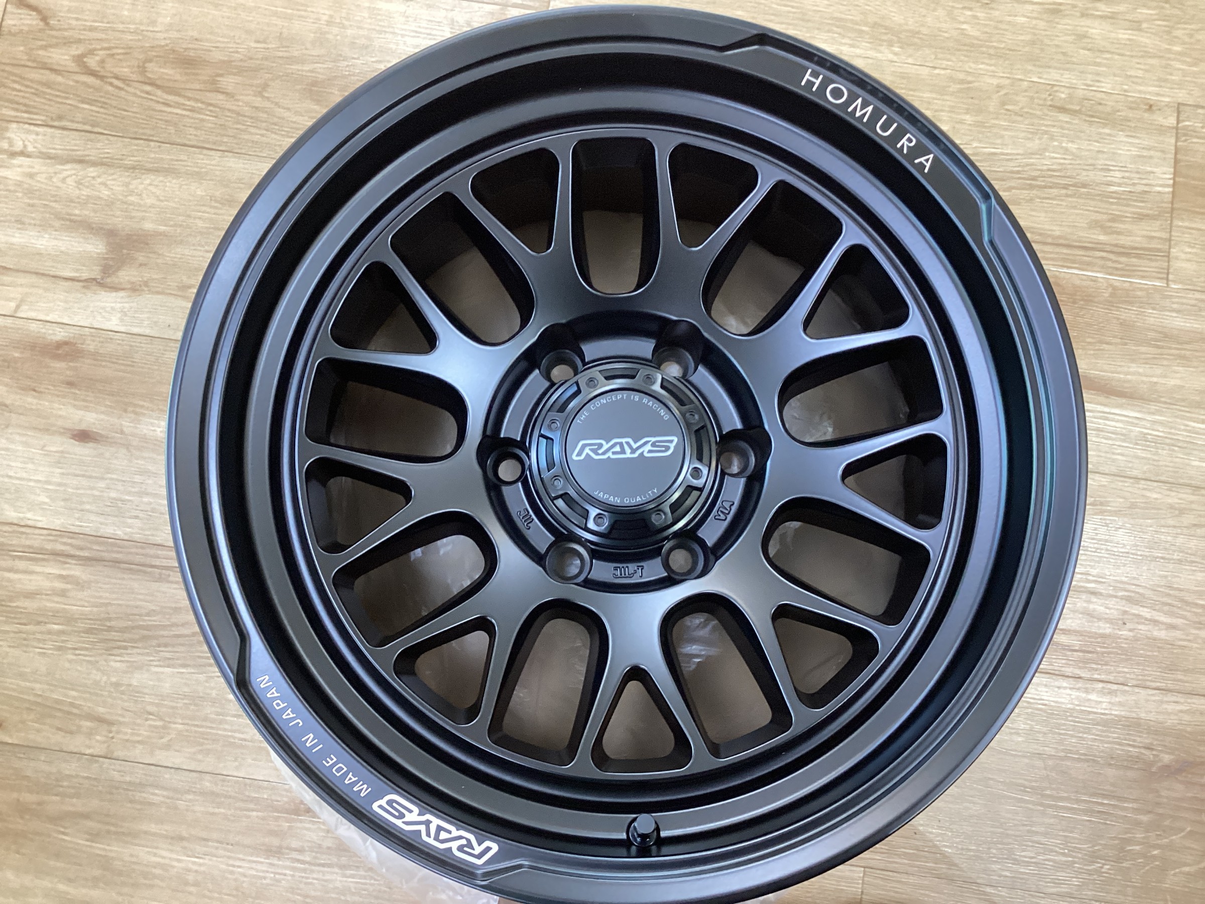 人気ホイールの新モデルをご紹介！RAYS【HOMURA 2x9 L-RA