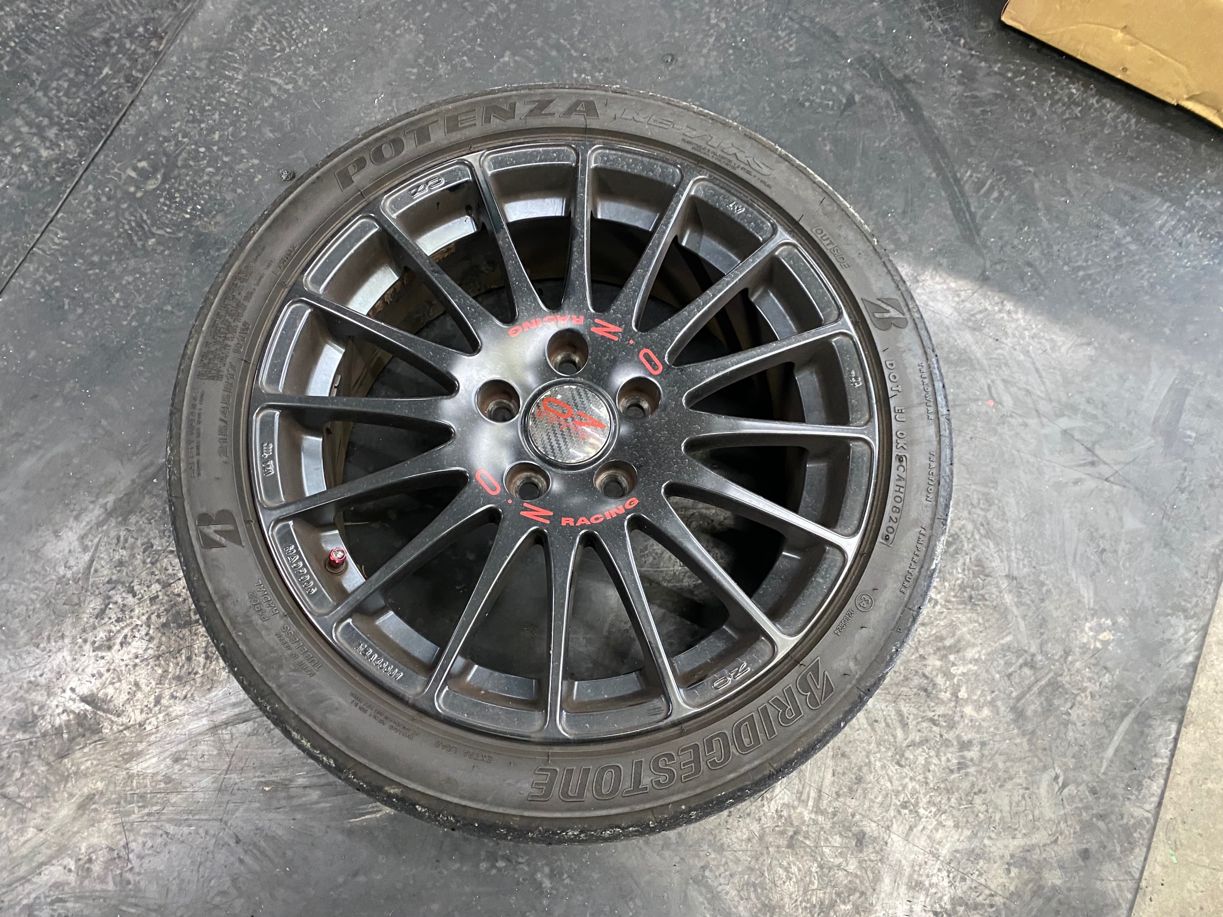 　　ブリヂストン　タイヤ館下松　タイヤ交換　アルミホイール　オイル交換　バッテリー交換　ワイパー交換　エアコンフィルター交換　アライメント調整　国産車　輸入車　下松市　周南市　徳山　柳井　熊毛　光　玖珂　周東　　