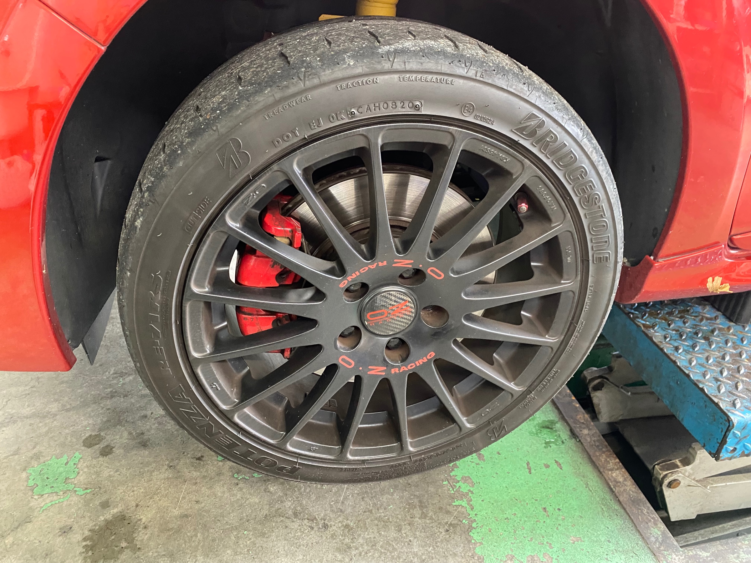 　　ブリヂストン　タイヤ館下松　タイヤ交換　アルミホイール　オイル交換　バッテリー交換　ワイパー交換　エアコンフィルター交換　アライメント調整　国産車　輸入車　下松市　周南市　徳山　柳井　熊毛　光　玖珂　周東　　