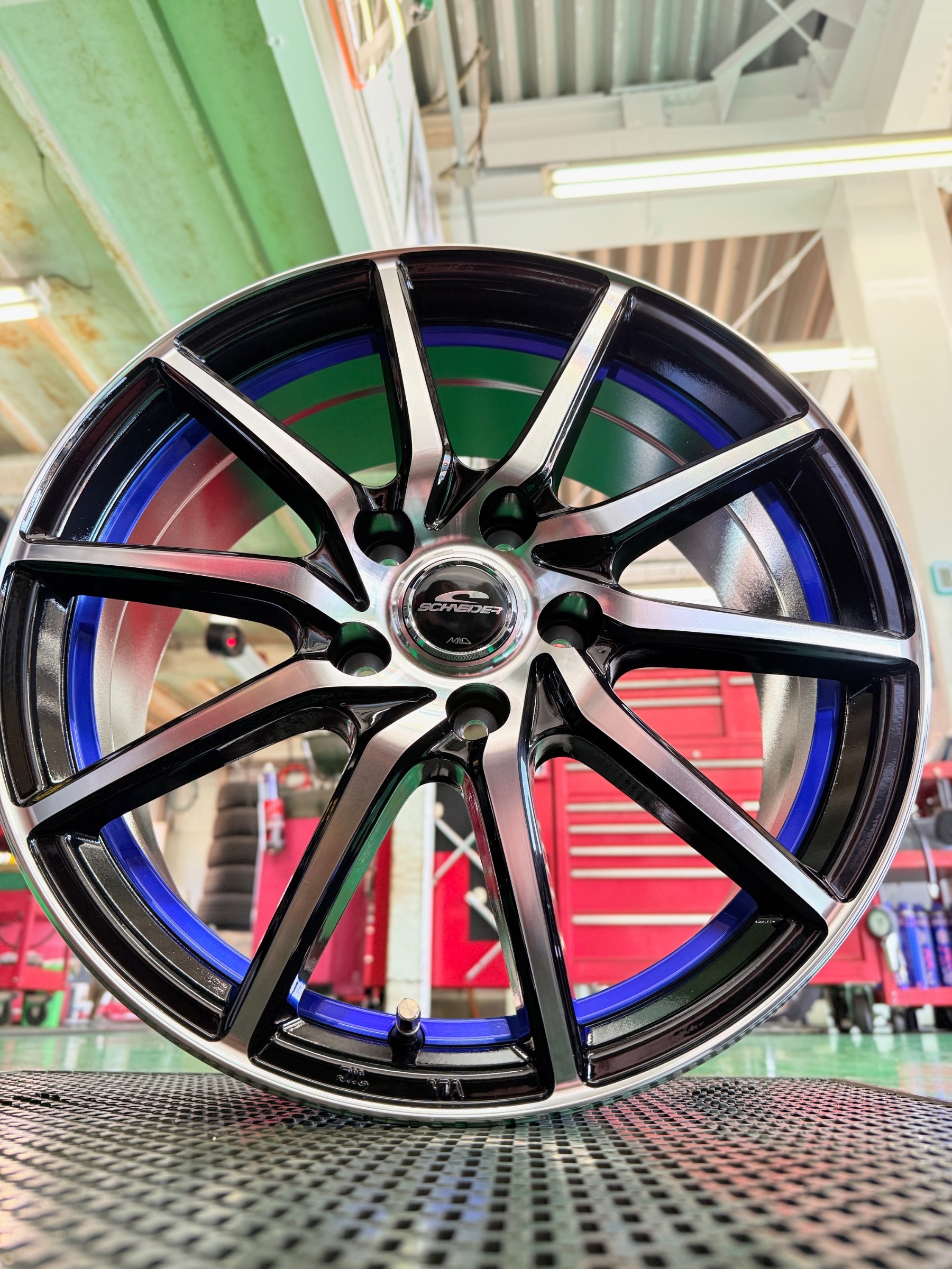 日産 キックス アルミホイール交換 「MIDホイールズ RX810」 | 店舗お