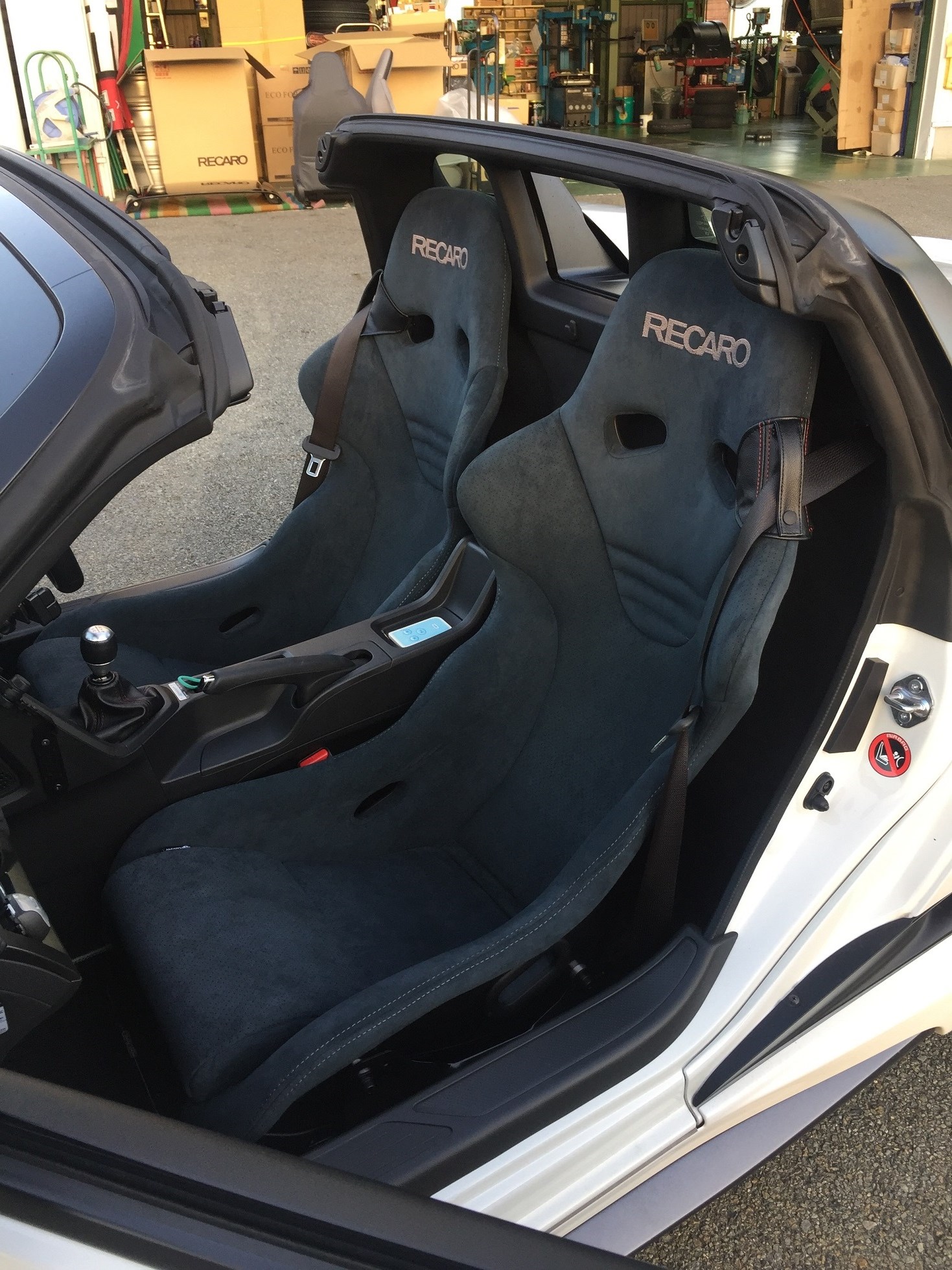 S660 Recaro 取り付け ホンダ S660 その他 スタッフ日記 タイヤ館 太子 タイヤからはじまる トータルカーメンテナンス タイヤ館グループ