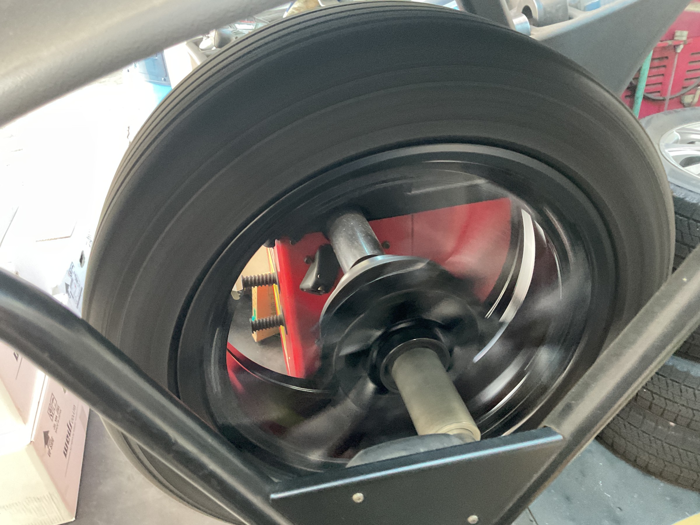 タイヤ交換　タイヤ館三原