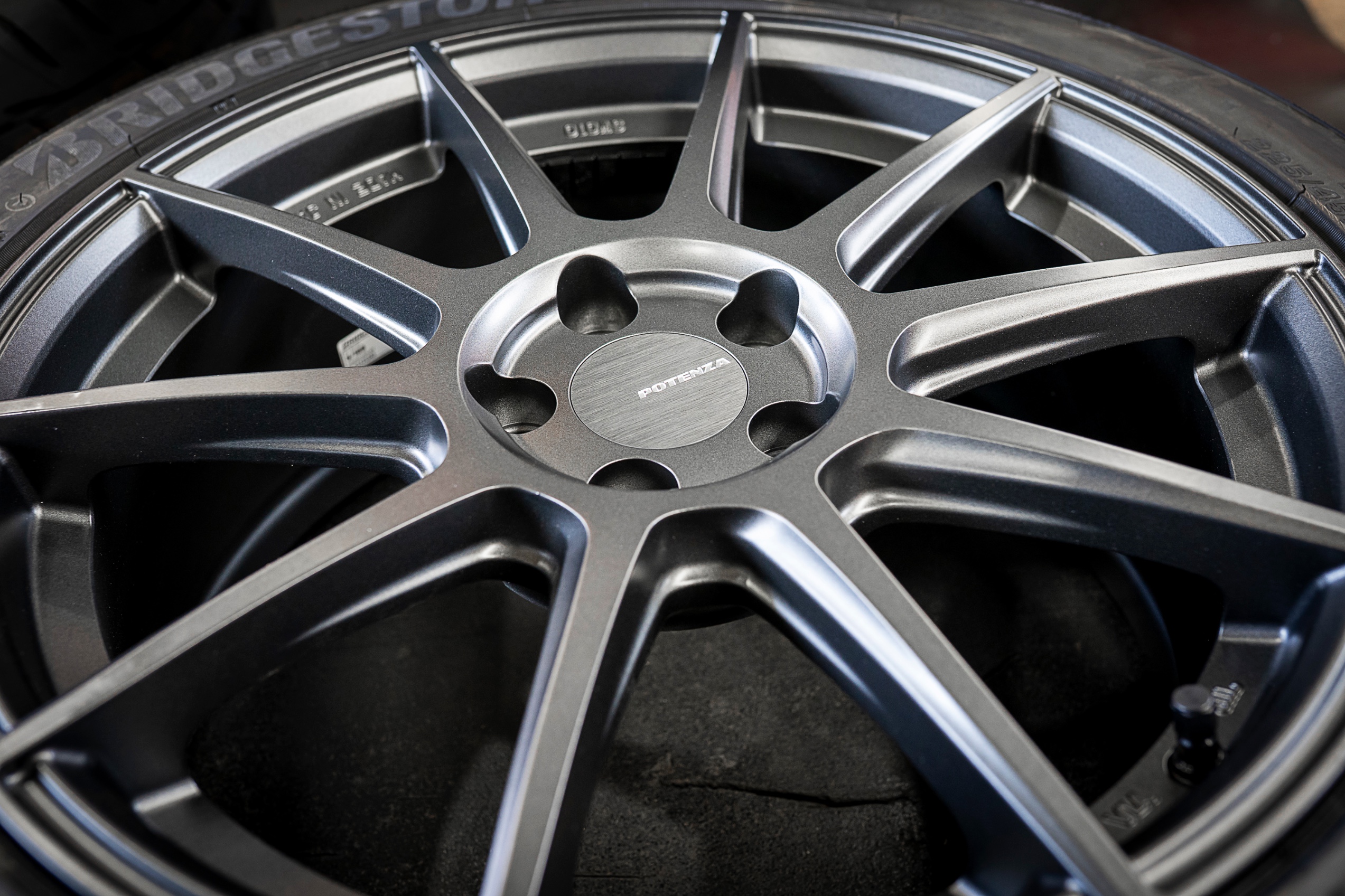 トヨタ GR86 （ZN8）に ブリヂストン ポテンザSW010 ＆アドレナリン