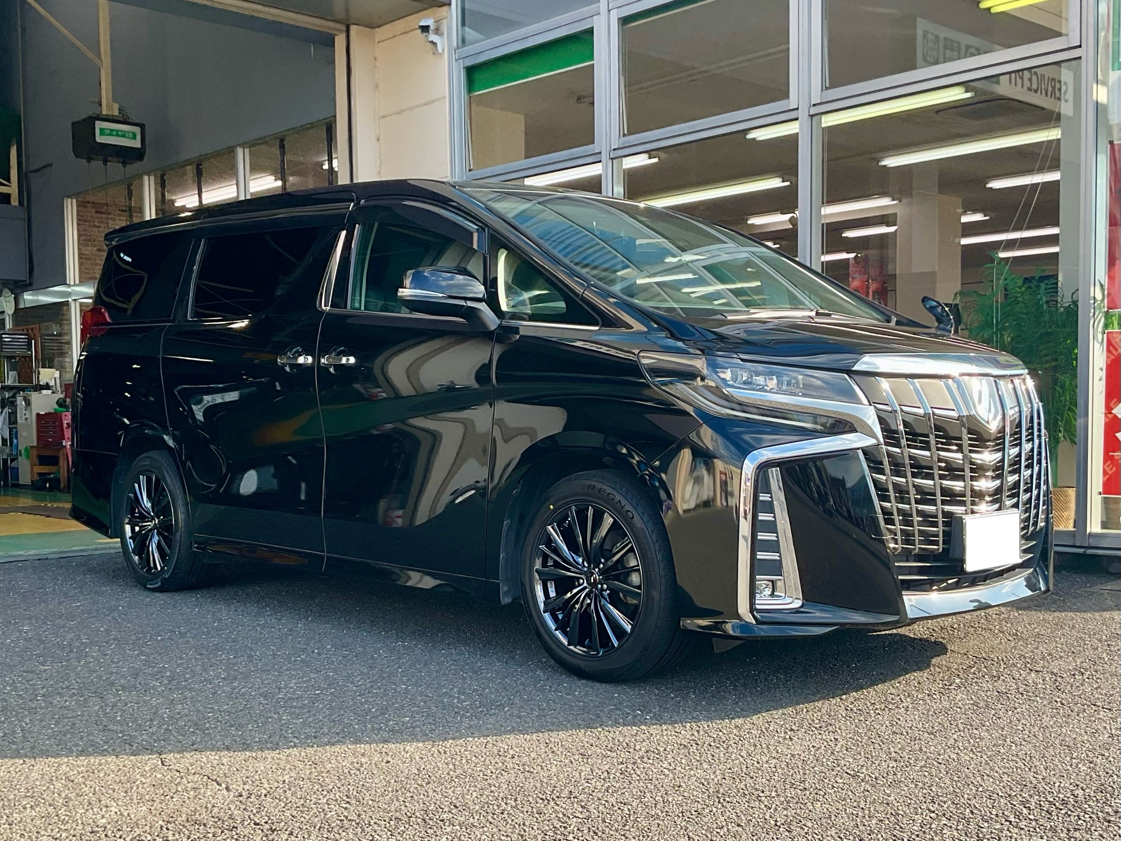 クラウン マークX アルファード等 レオニスVX 【未使用品】４本18X8J クラウン マークX アルファード等 レオニスVX 【未使用品】4本18X8J