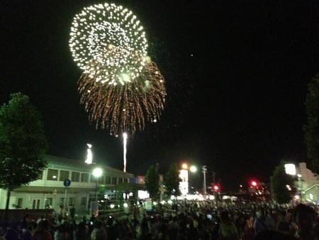 釈迦堂川花火大会に行ってきましたよっ スタッフ日記 タイヤ館 須賀川 福島県のタイヤ カー用品ショップ タイヤからはじまる トータルカーメンテナンス タイヤ館グループ