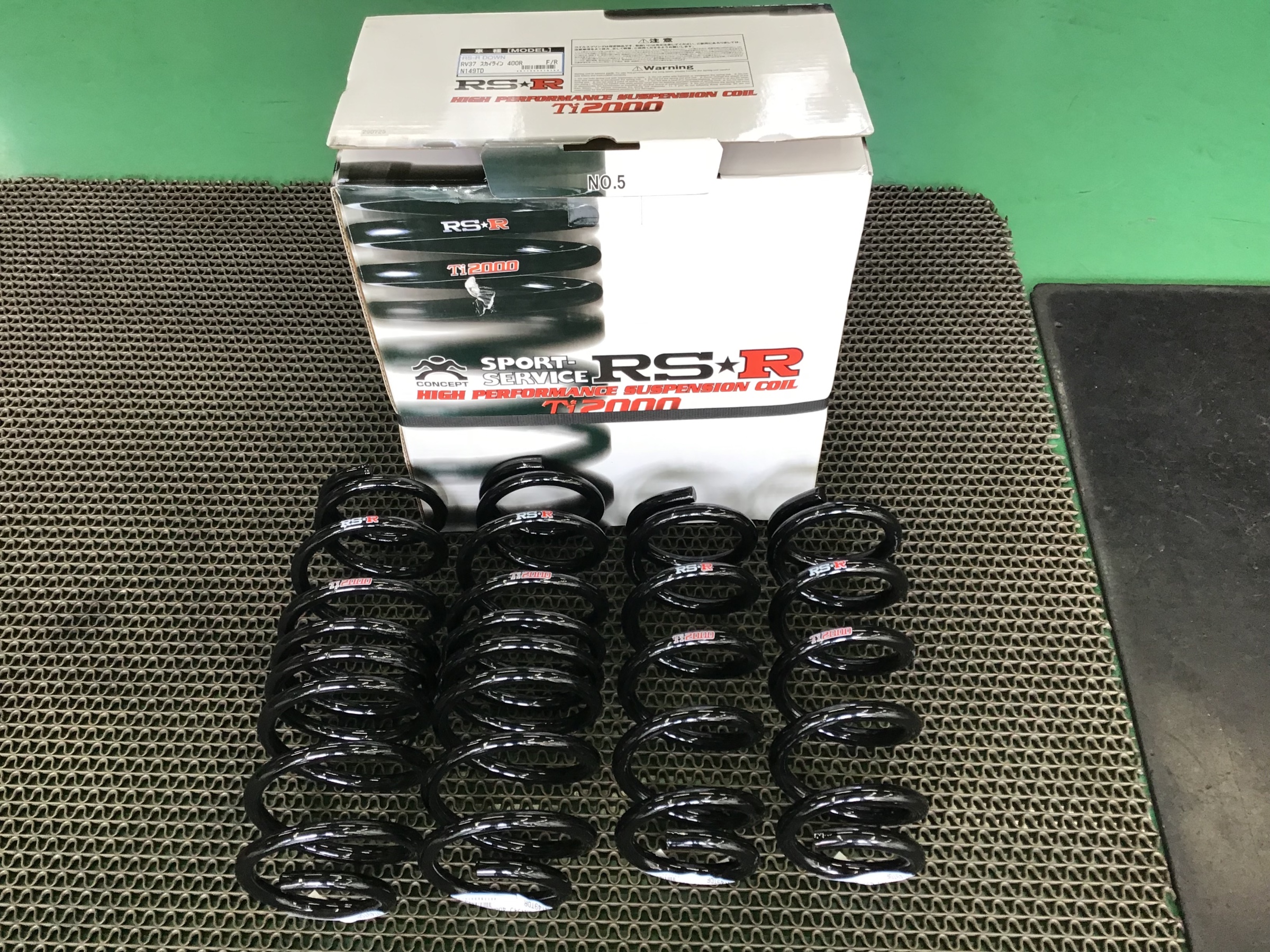 RS-R Ti2000 ダウンサス スカイライン 400R RV37 N149TD RS-R Ti2000