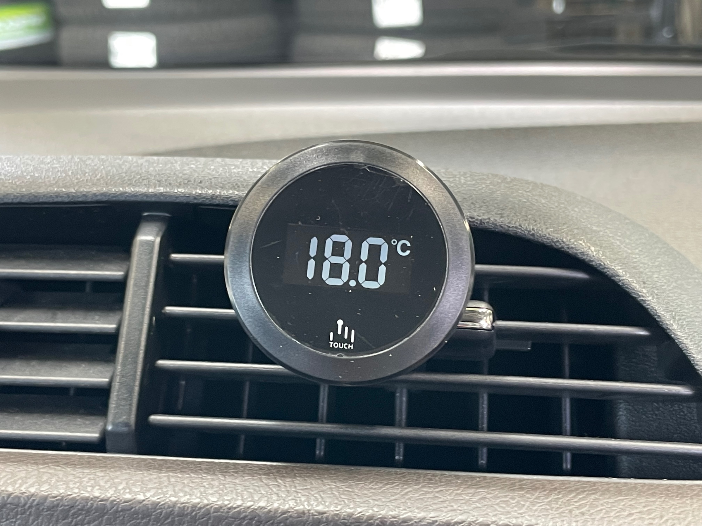 タイヤ館土山 ホンダ フィットシャトルハイブリッド GP2　エアコン添加剤施工（WAKO'Sパワーエアコン）