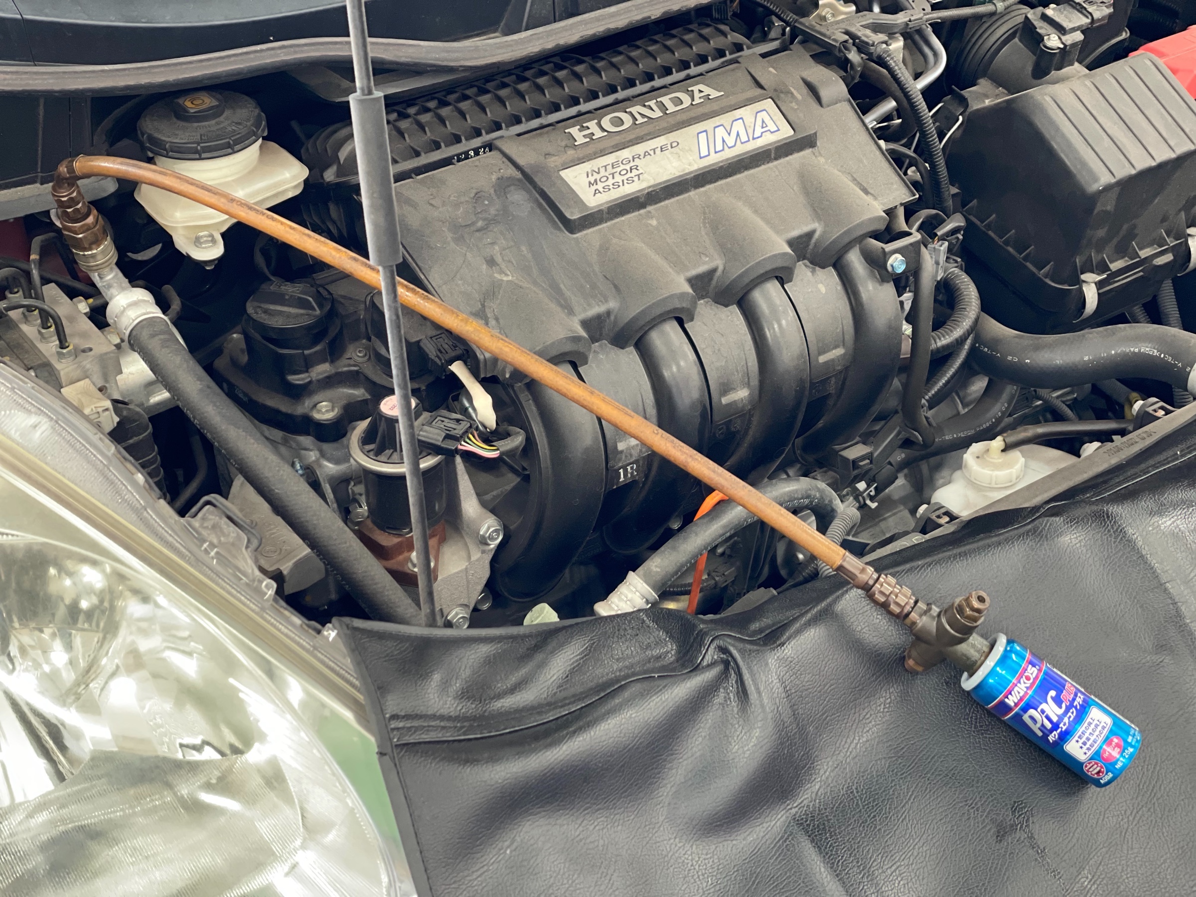 タイヤ館土山 ホンダ フィットシャトルハイブリッド GP2　エアコン添加剤施工（WAKO'Sパワーエアコン）