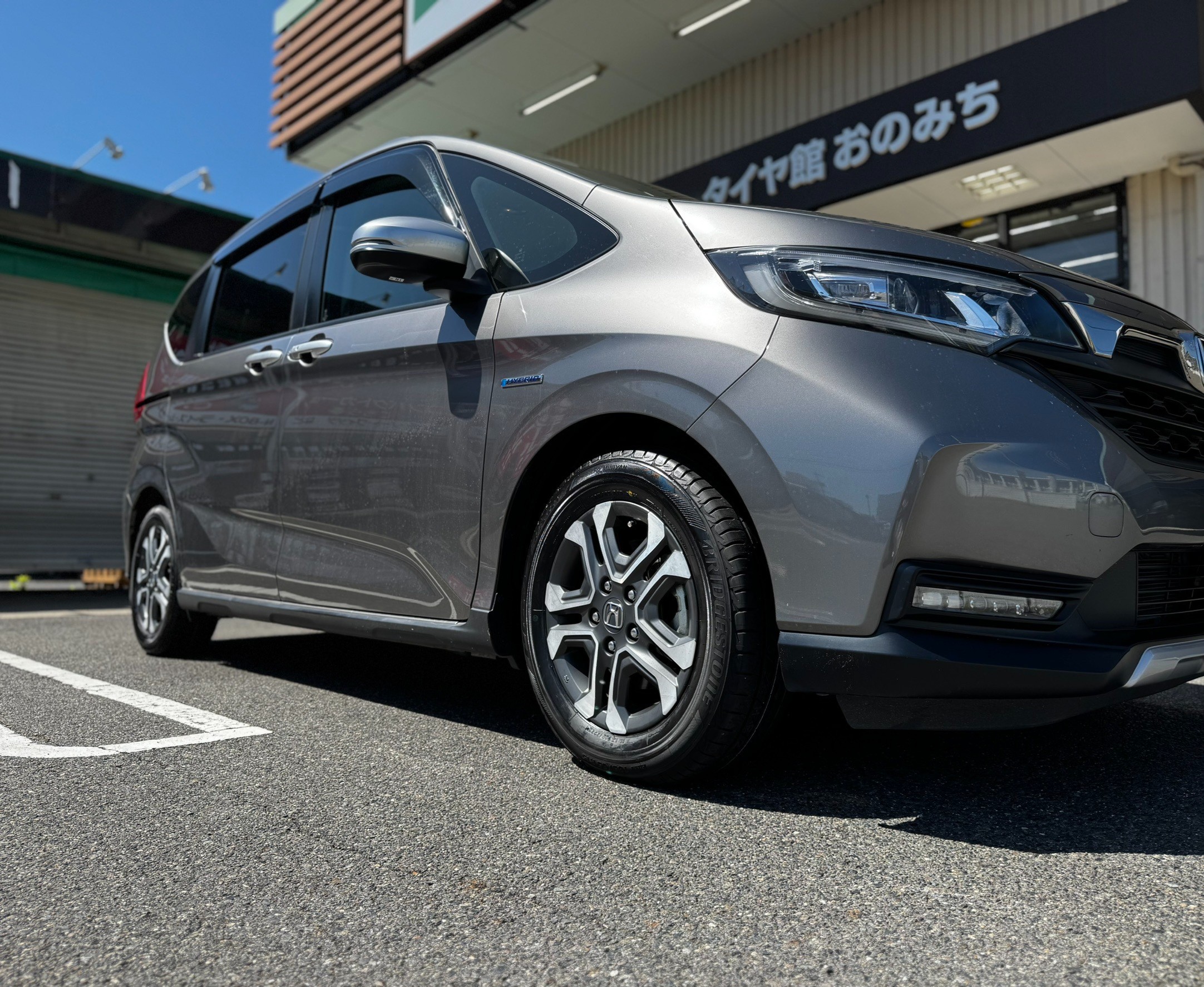 フリードタイヤ交換