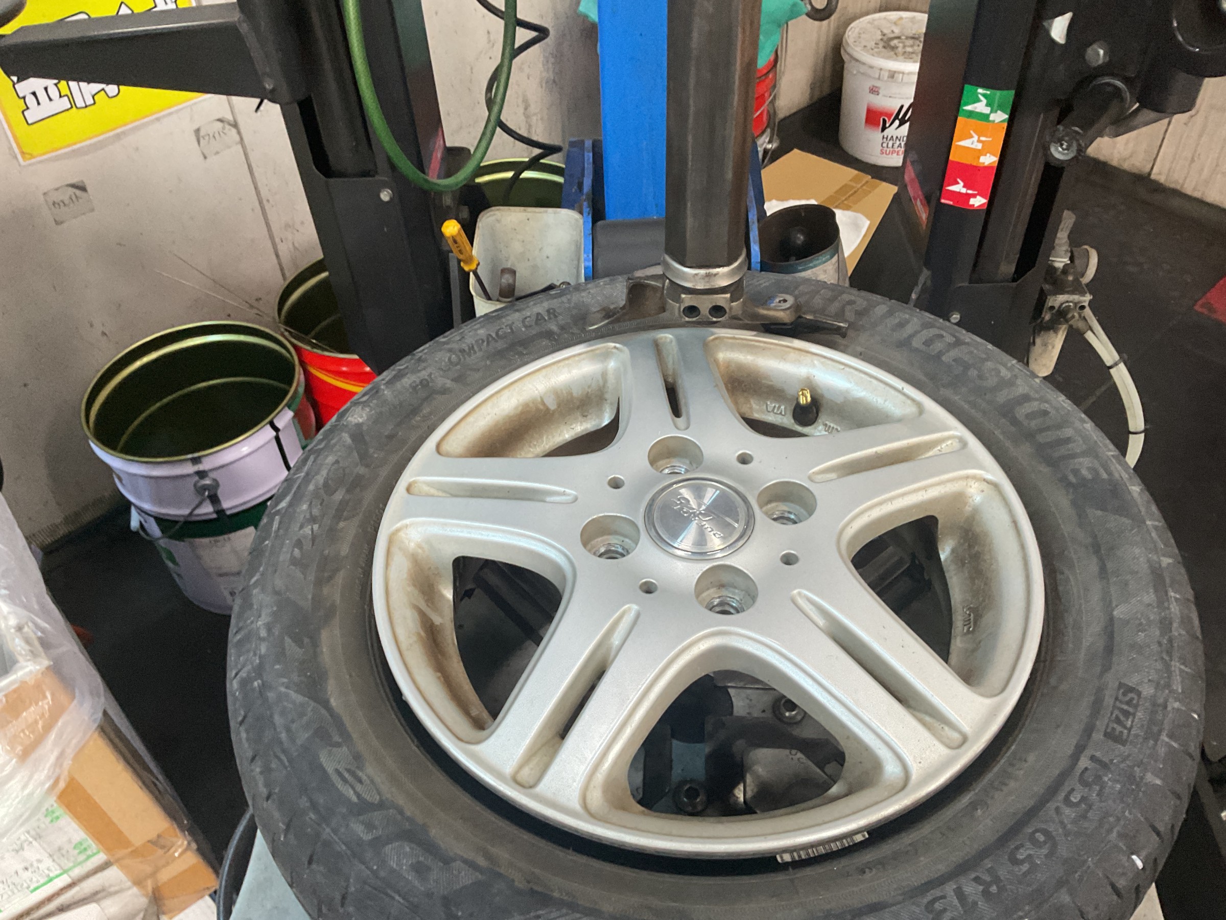 タイヤ交換　タイヤ館三原