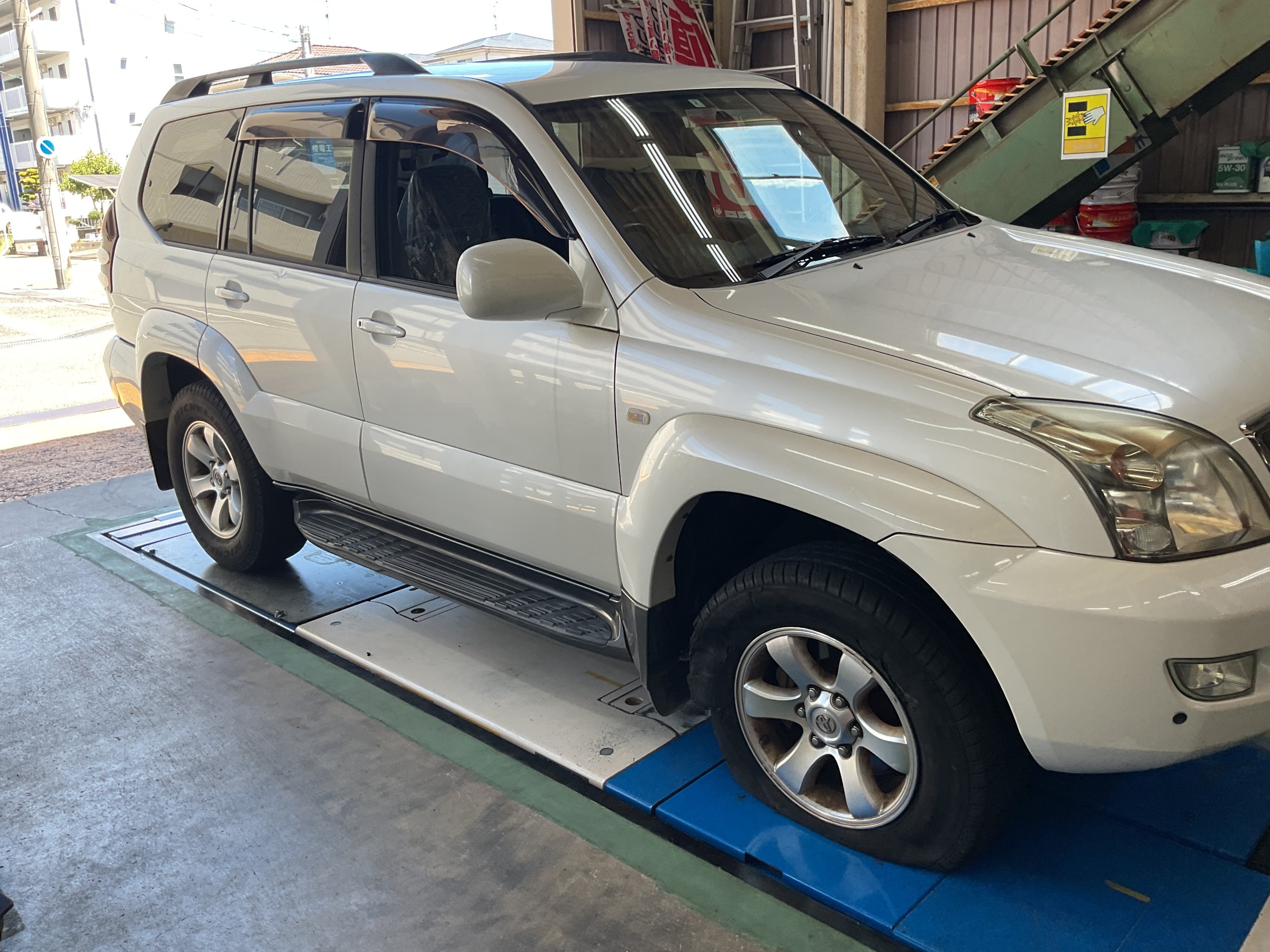 タイヤ館三原　タイヤ交換