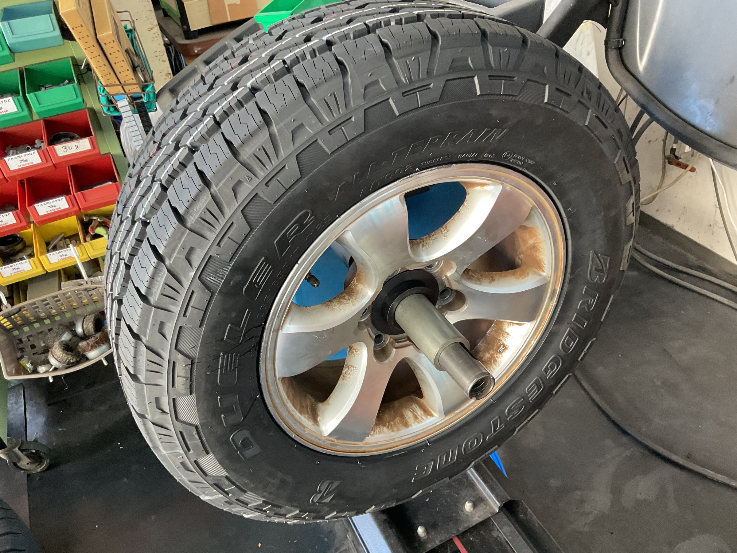 タイヤ交換　タイヤ館三原