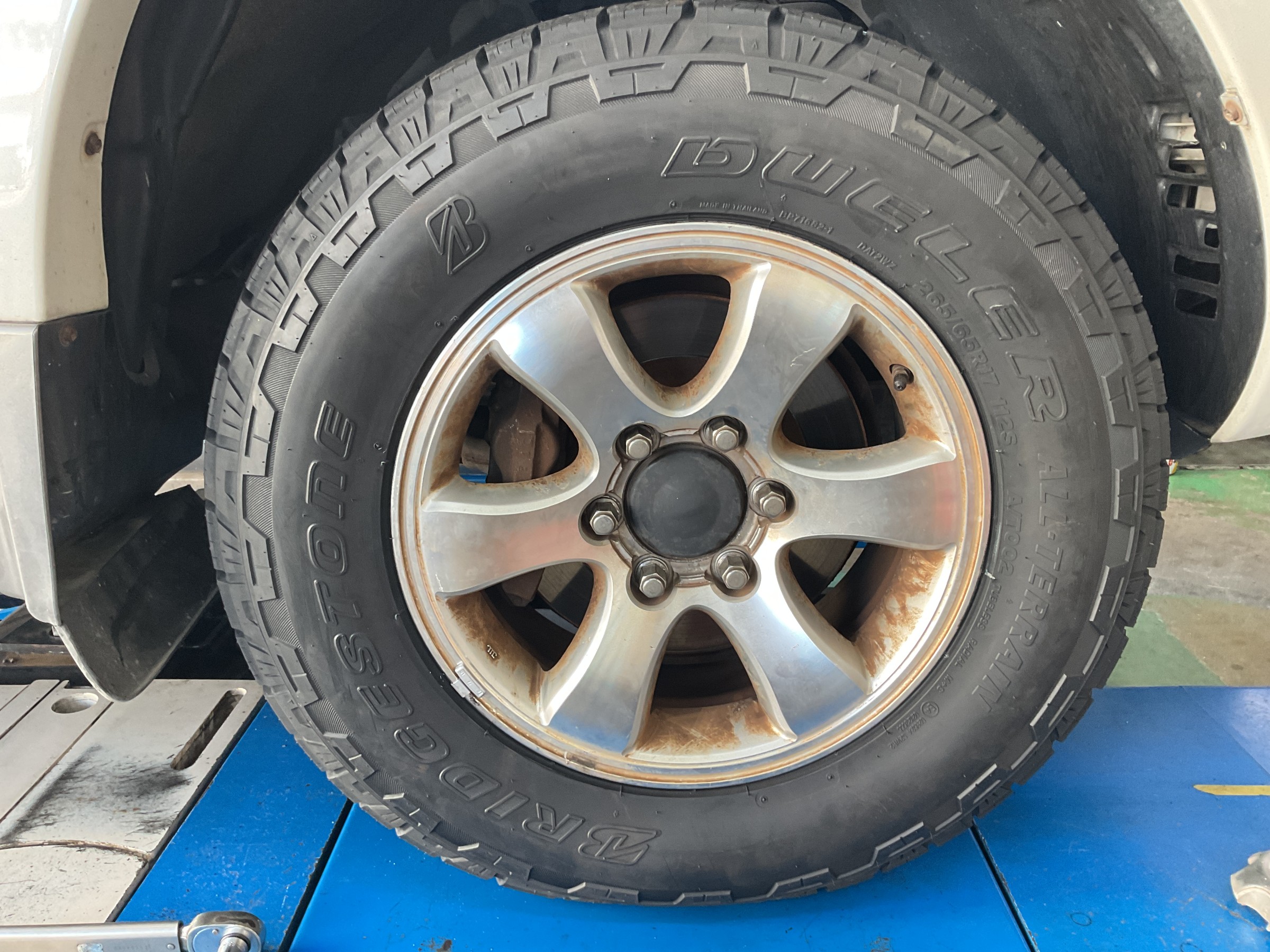 タイヤ交換　タイヤ館三原