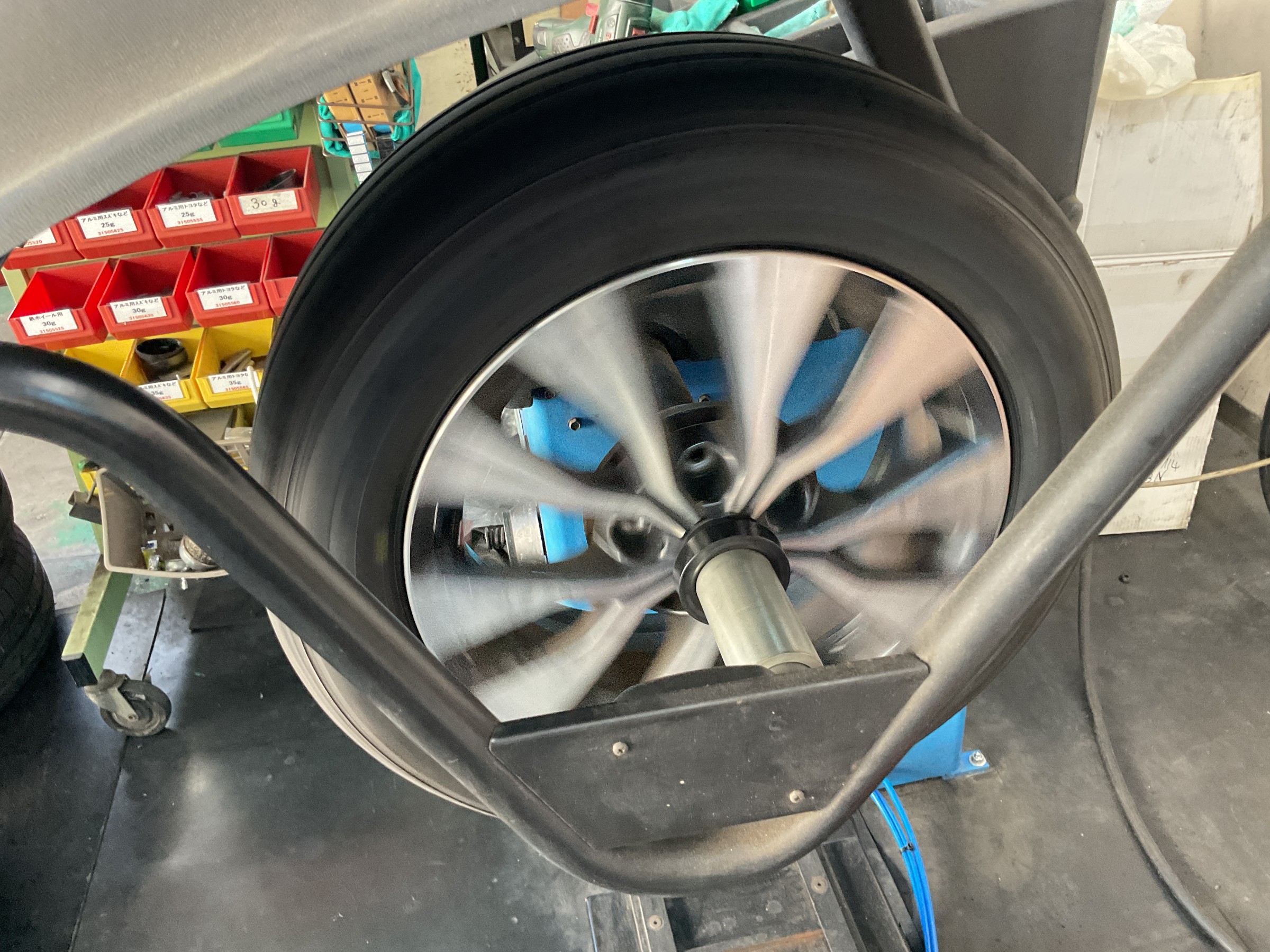 タイヤ交換　タイヤ館三原