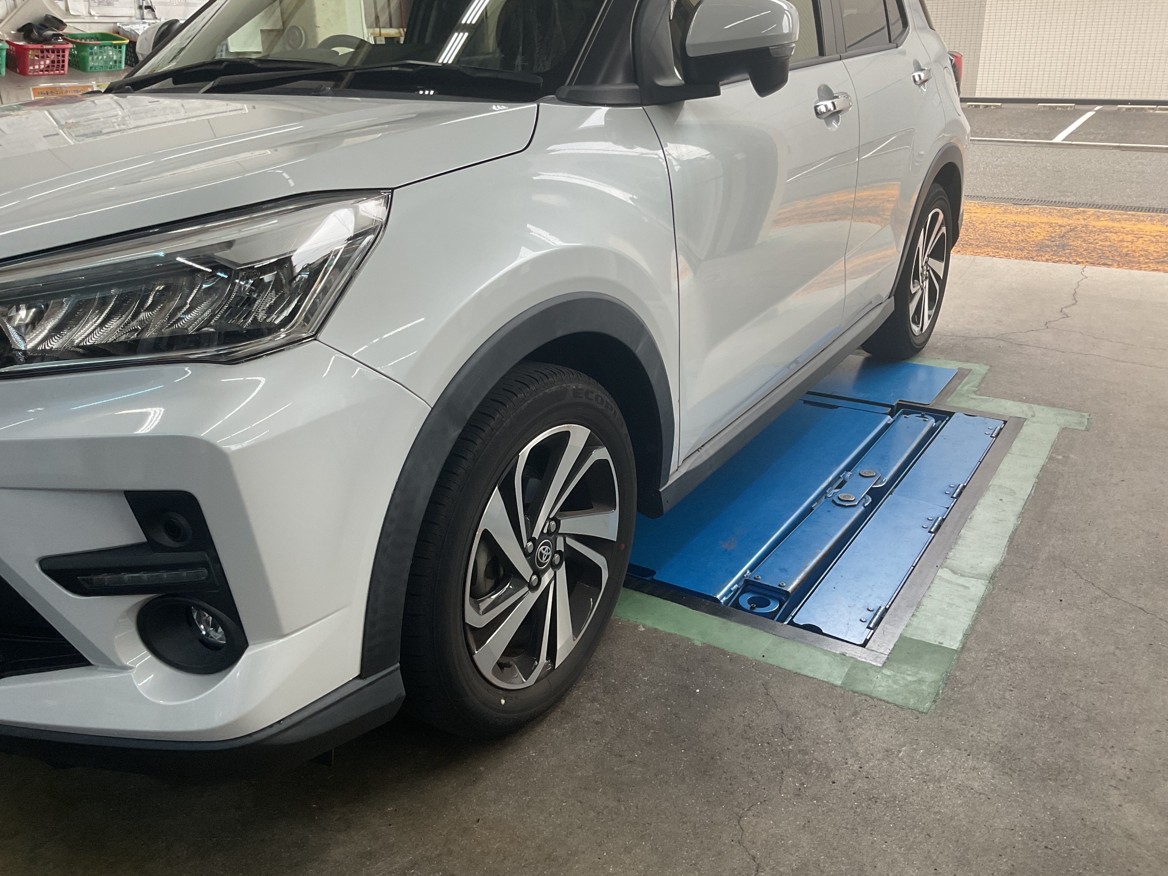 タイヤ館三原　タイヤ交換