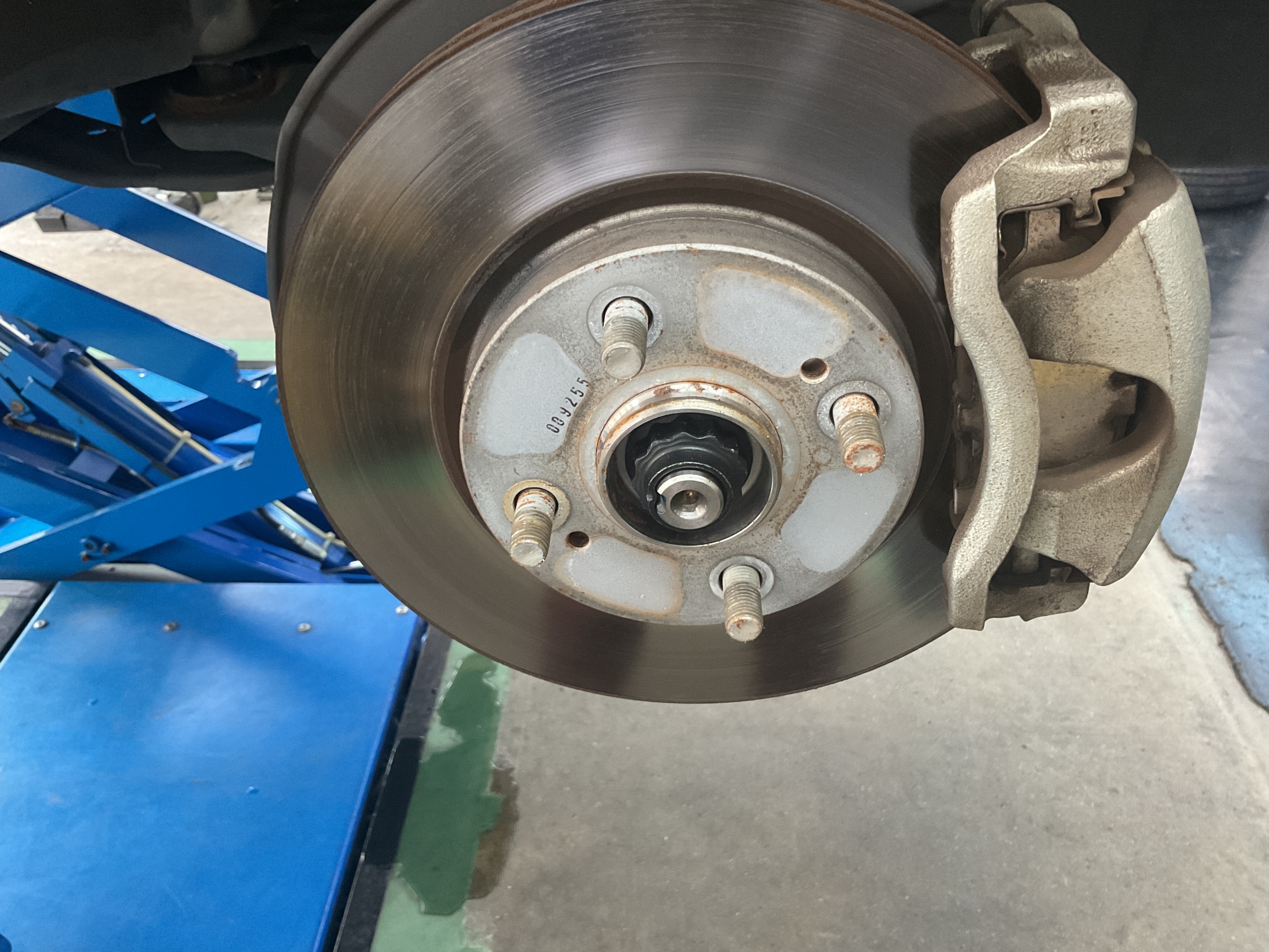 タイヤ館三原　タイヤ交換