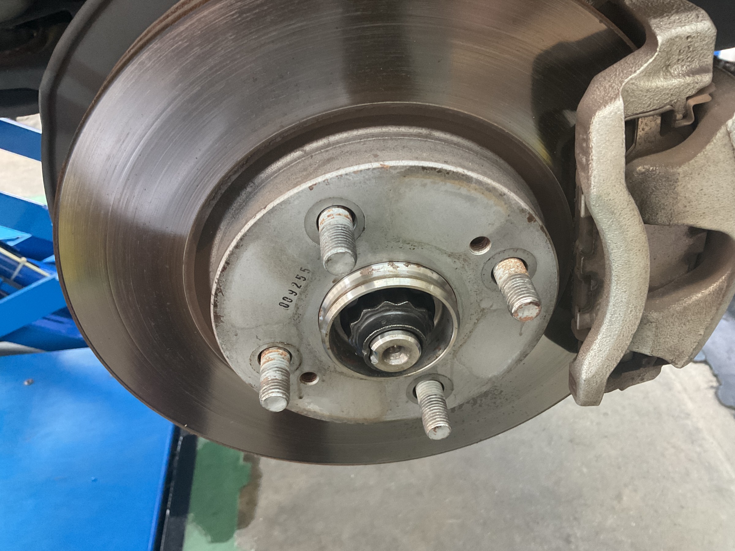 タイヤ館三原　タイヤ交換