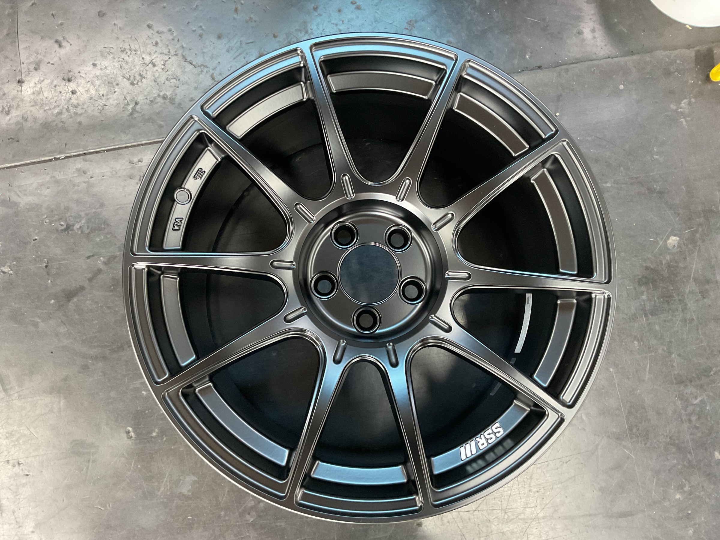 タイヤ交換　タイヤ館三原